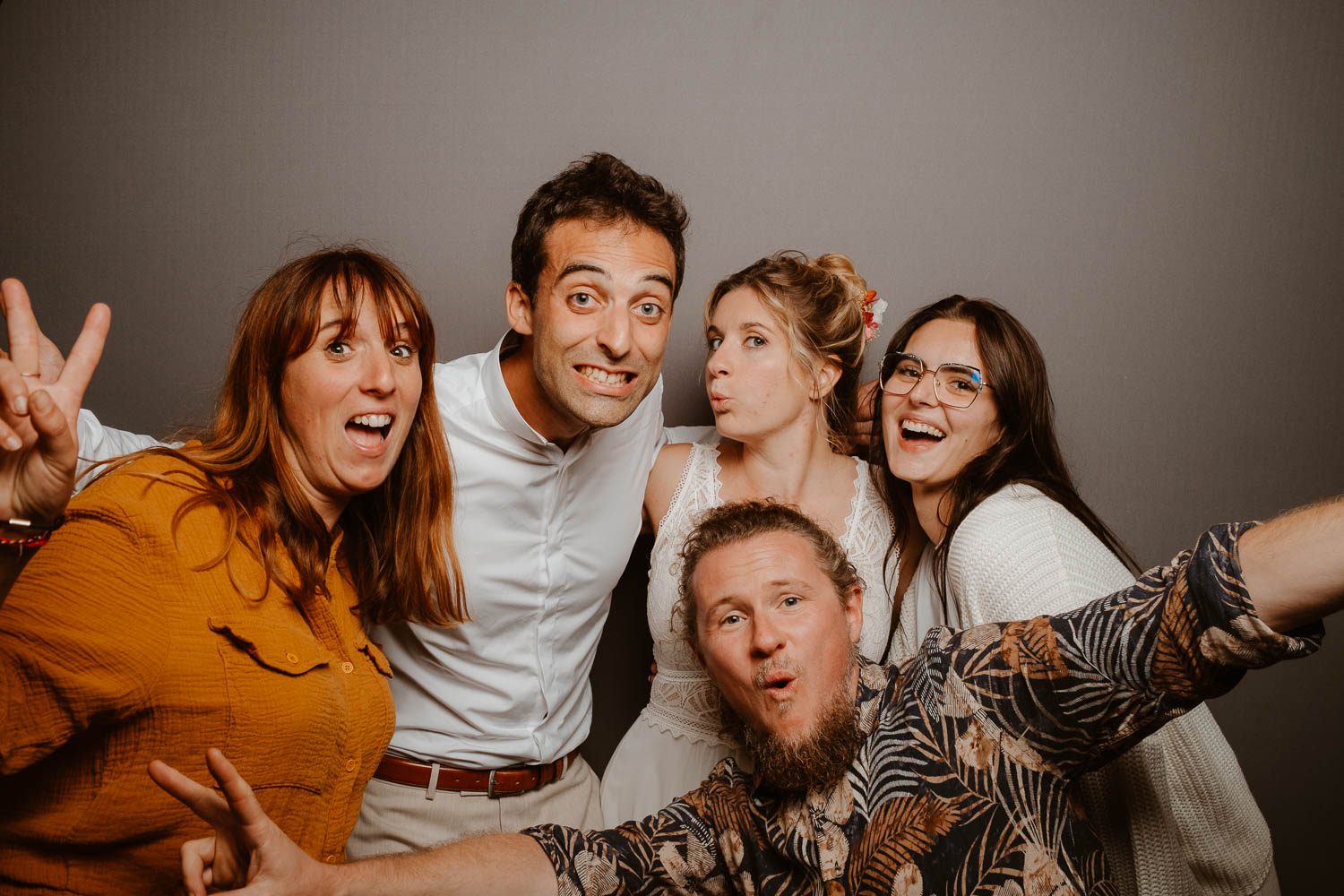 studio photo fun photomaton soirée mariage — Château de Théon à Cozes