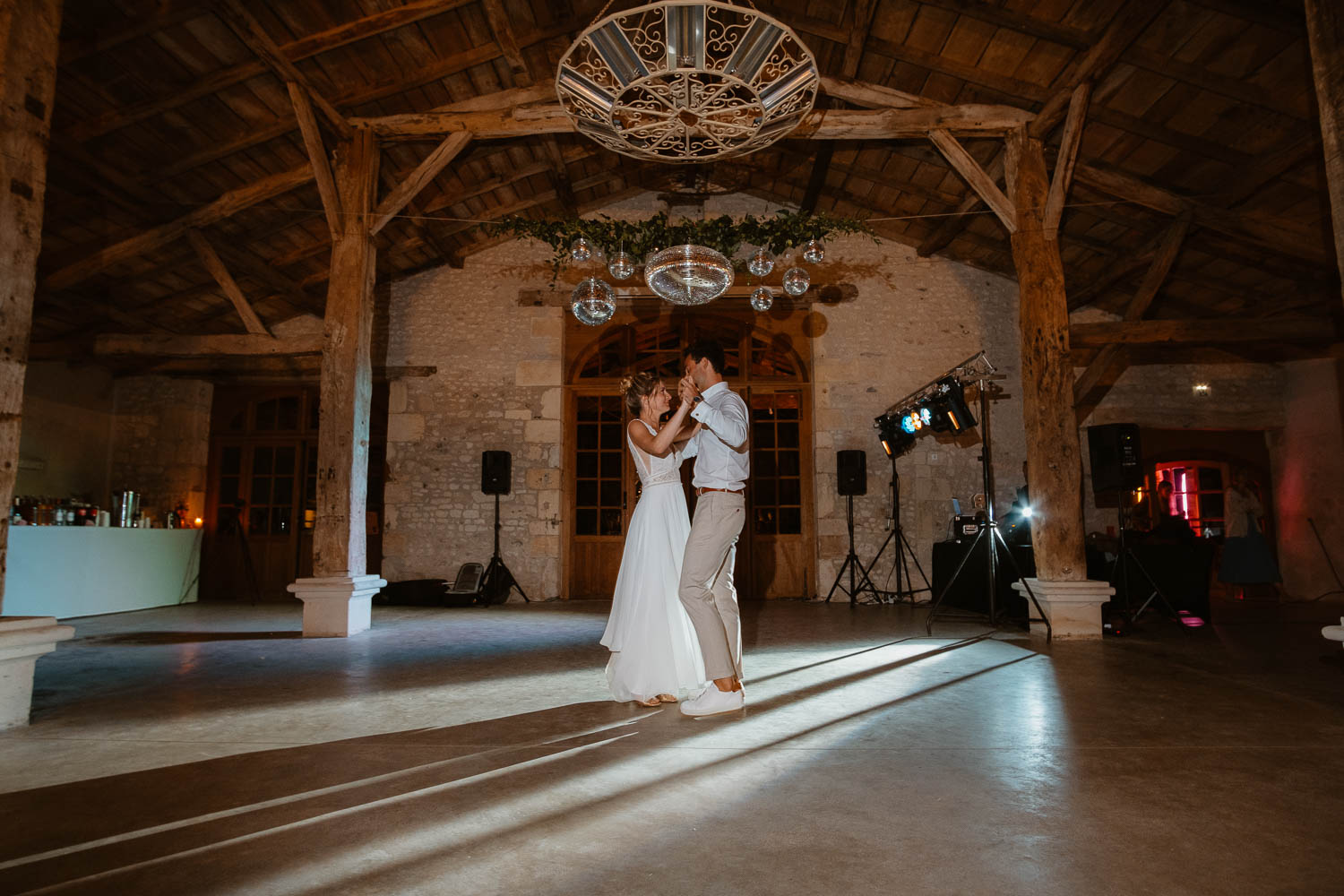 ouverture de bal jeunes mariés — Château de Théon à Cozes
