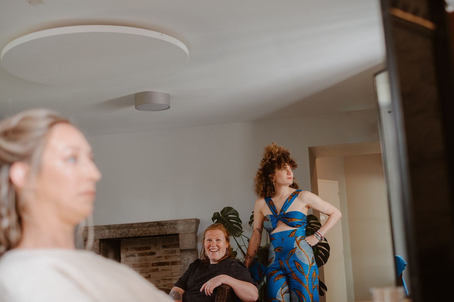 reportage photo préparatifs mariage — Domaine de la Moinardière à Le Bernard Vendée