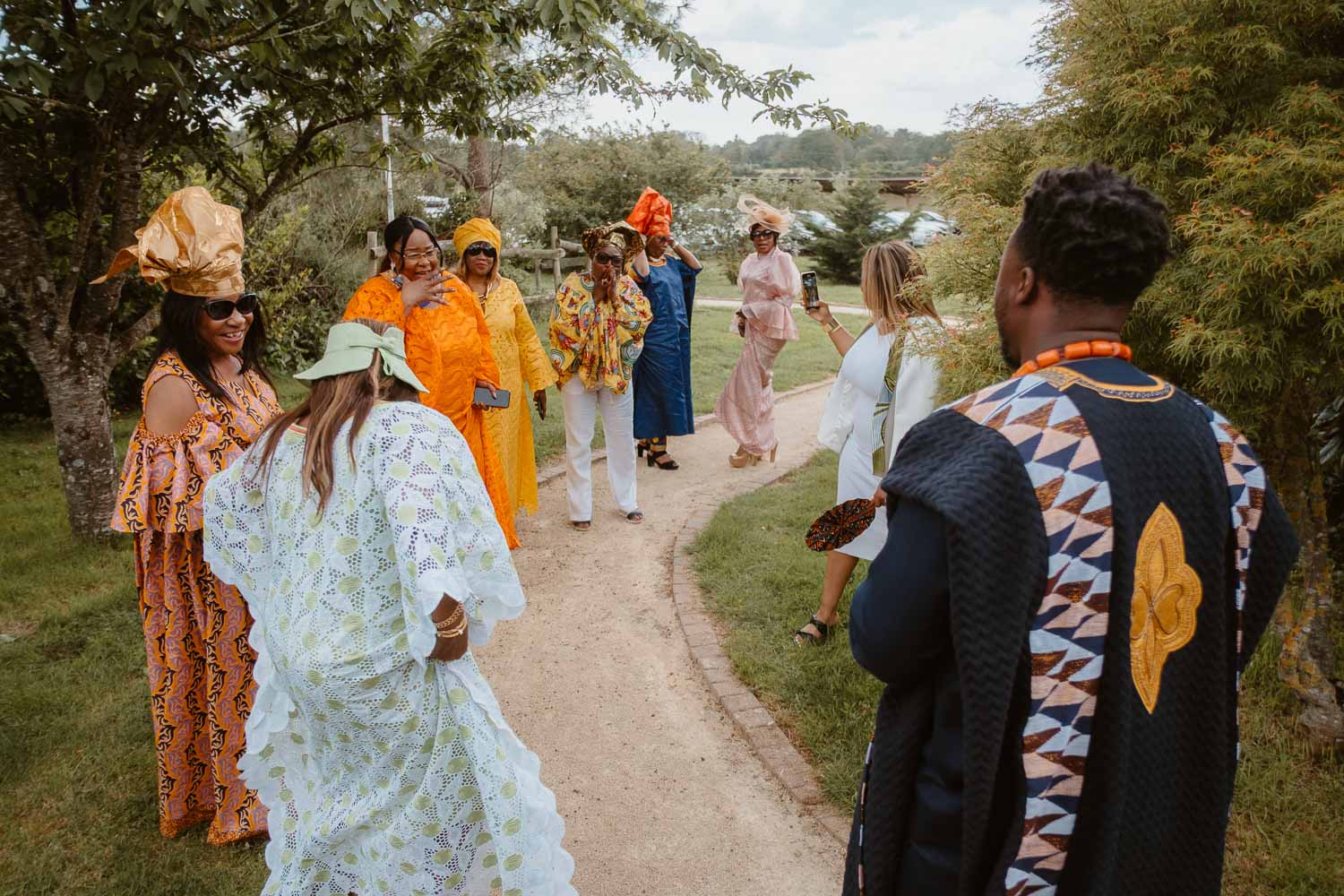 reportage photo mariage lifestyle cérémonie laïque — Domaine de la Moinardière à Le Bernard Vendée