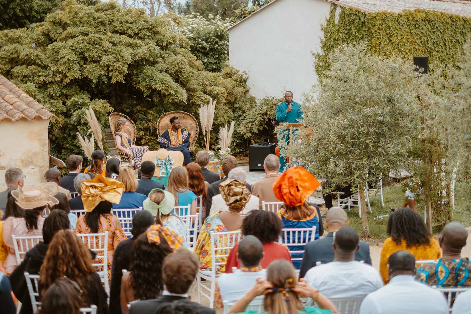 reportage photo mariage lifestyle cérémonie laïque — Domaine de la Moinardière à Le Bernard Vendée