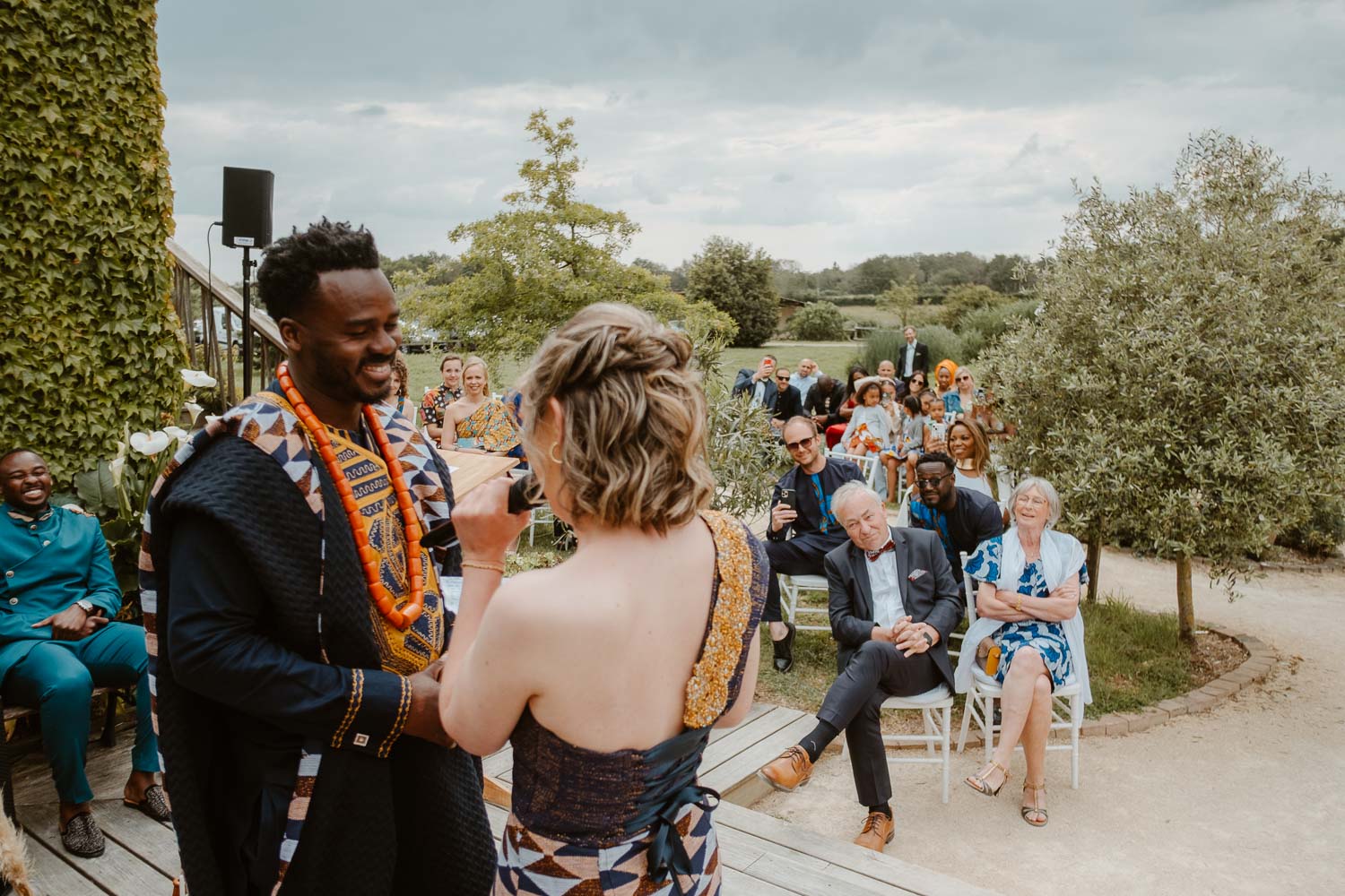 reportage photo mariage lifestyle cérémonie laïque — Domaine de la Moinardière à Le Bernard Vendée