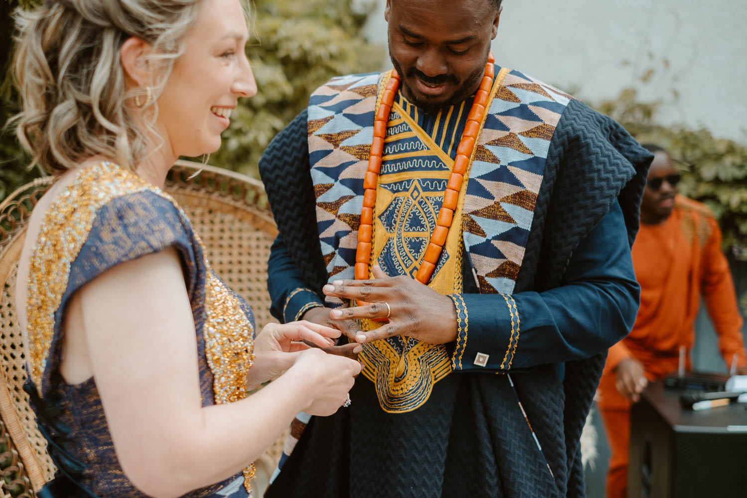 reportage photo mariage lifestyle cérémonie laïque — Domaine de la Moinardière à Le Bernard Vendée