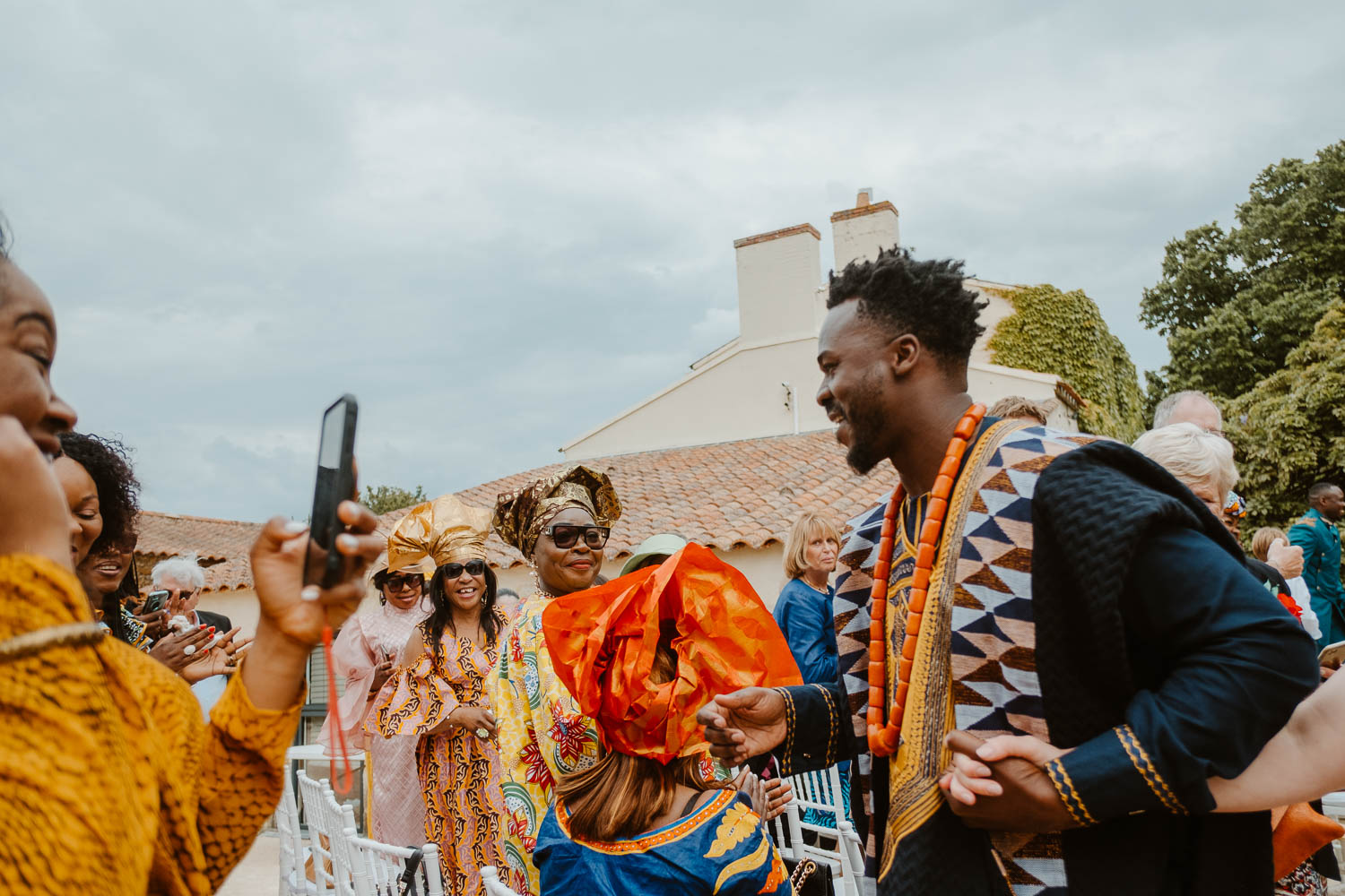 reportage photo mariage lifestyle cérémonie laïque — Domaine de la Moinardière à Le Bernard Vendée
