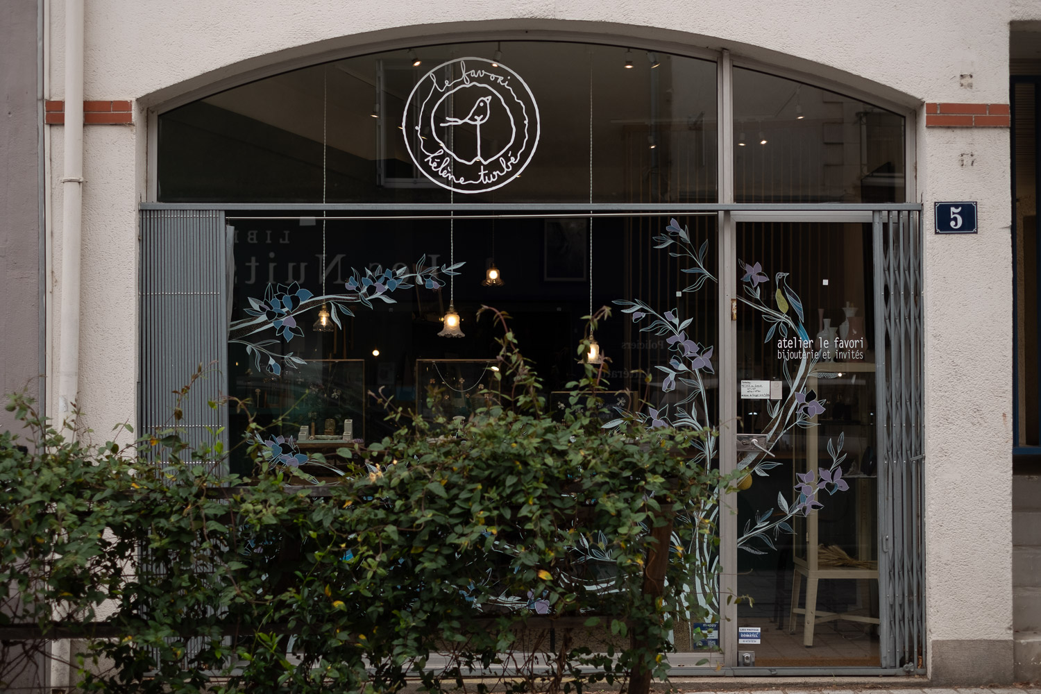 Séance photo portrait artisan créateur boutique atelier Helene Turbé Joaillère Bijoux à Nantes