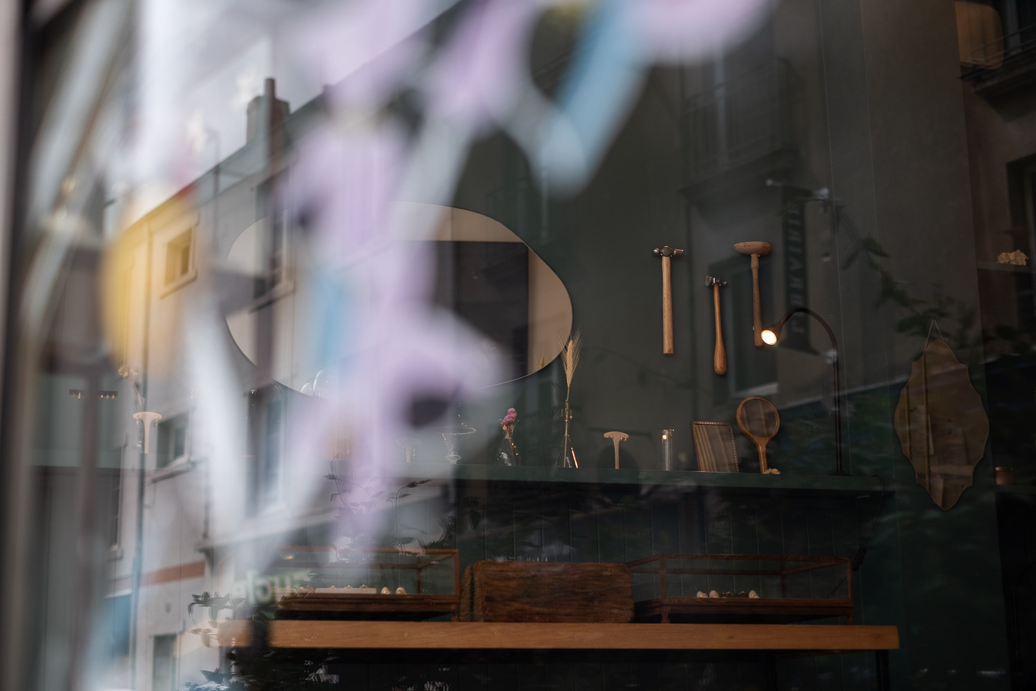 Séance photo portrait artisan créateur boutique atelier Helene Turbé Joaillère Bijoux à Nantes