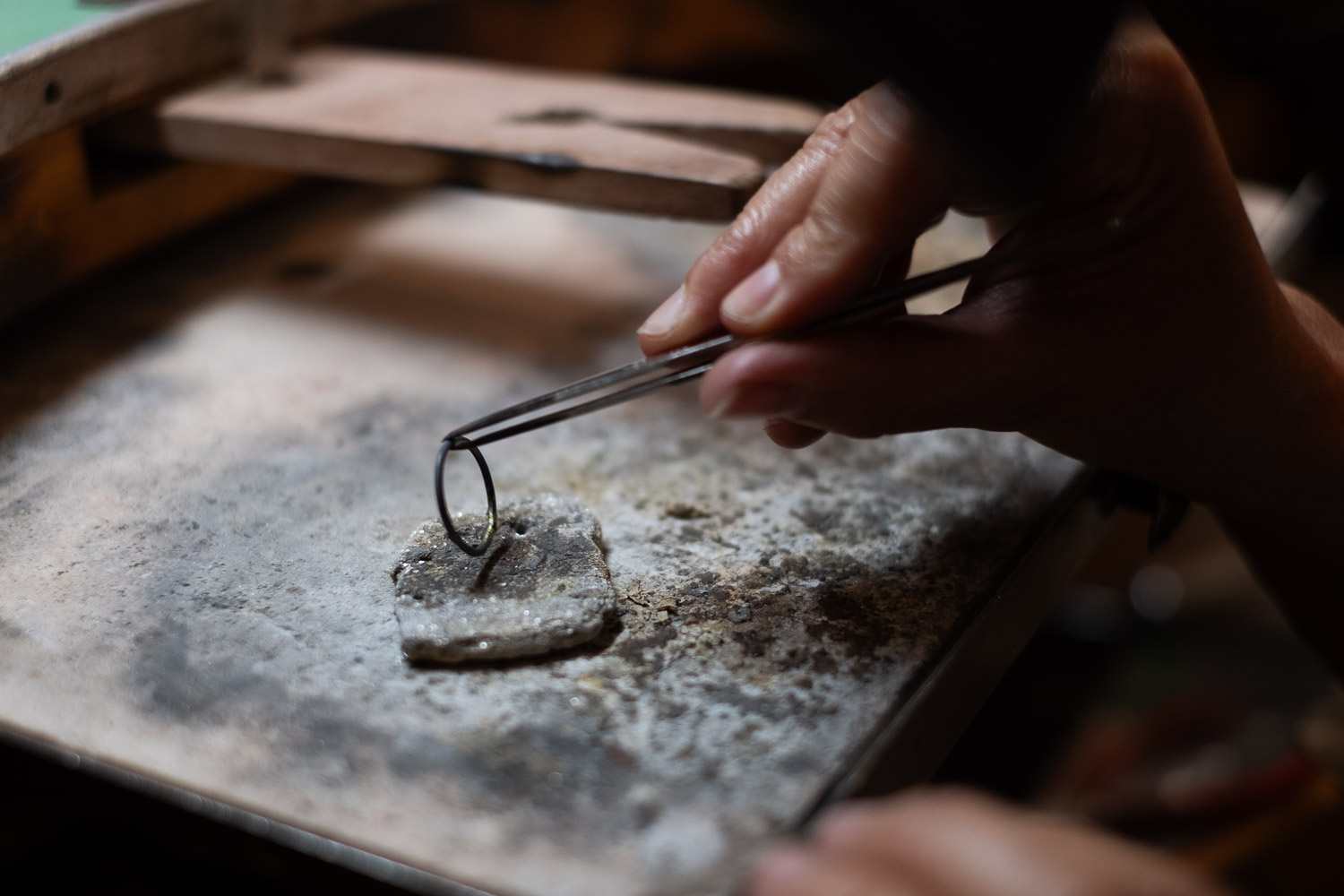 Séance photo portrait artisan créateur boutique atelier Helene Turbé Joaillère Bijoux à Nantes