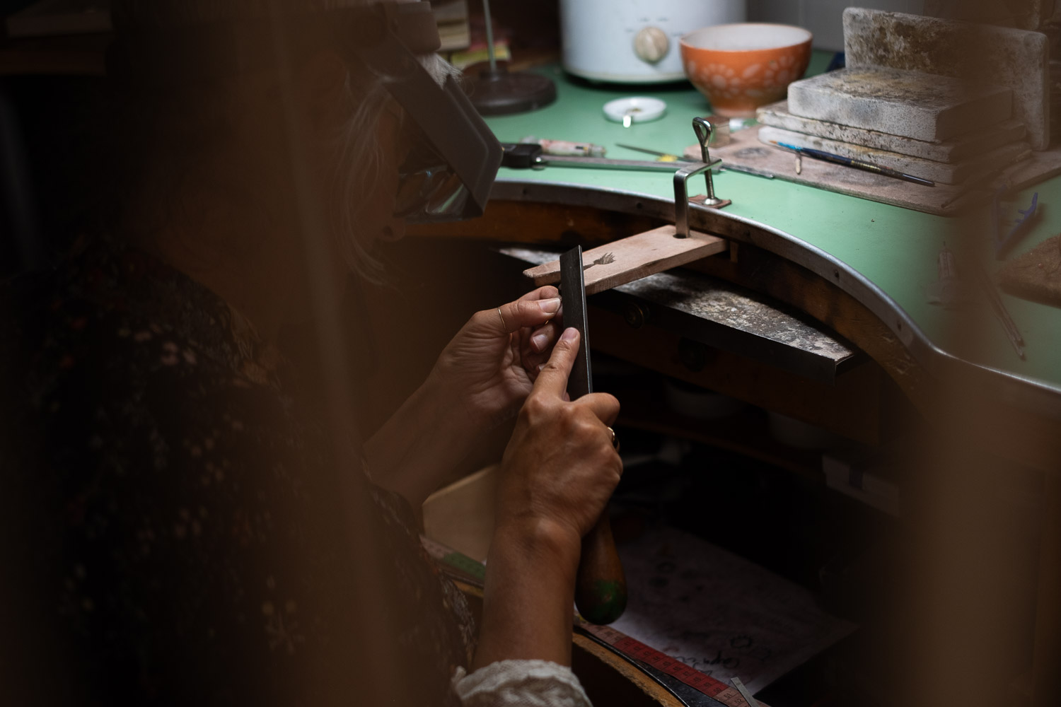 Séance photo portrait artisan créateur boutique atelier Helene Turbé Joaillère Bijoux à Nantes