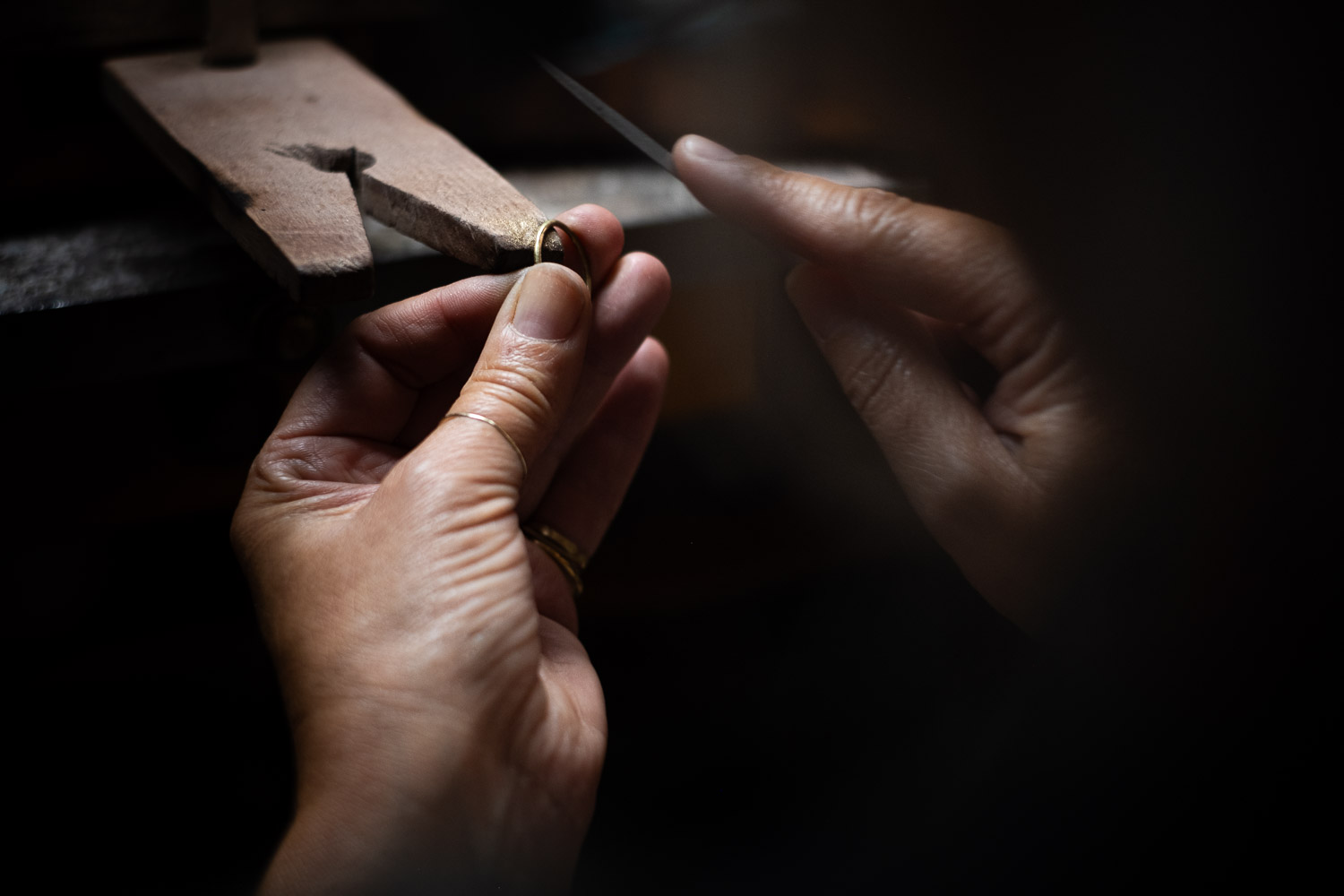 Séance photo portrait artisan créateur boutique atelier Helene Turbé Joaillère Bijoux à Nantes
