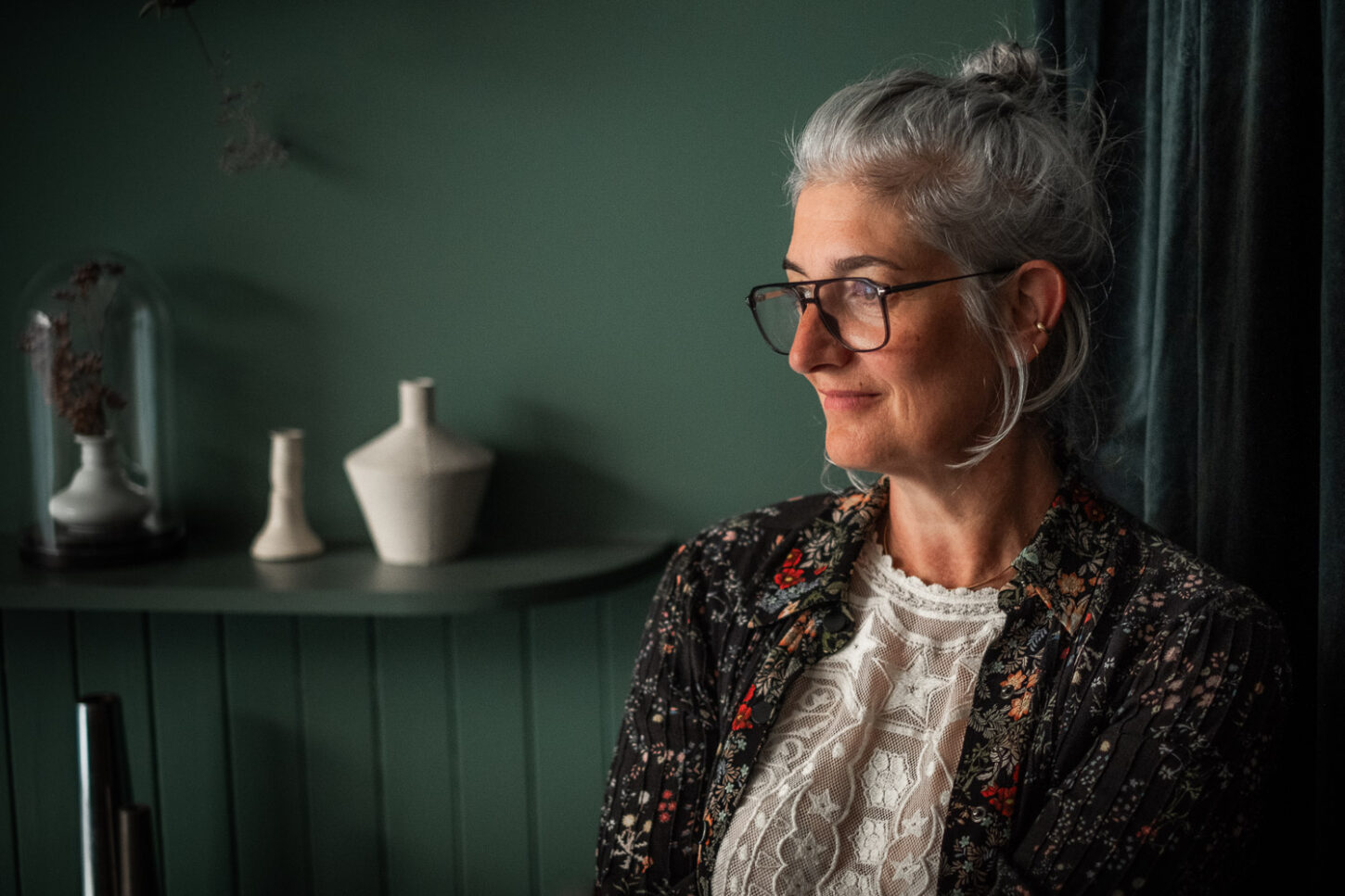 Séance photo portrait artisan créateur boutique atelier Helene Turbé Joaillère Bijoux à Nantes