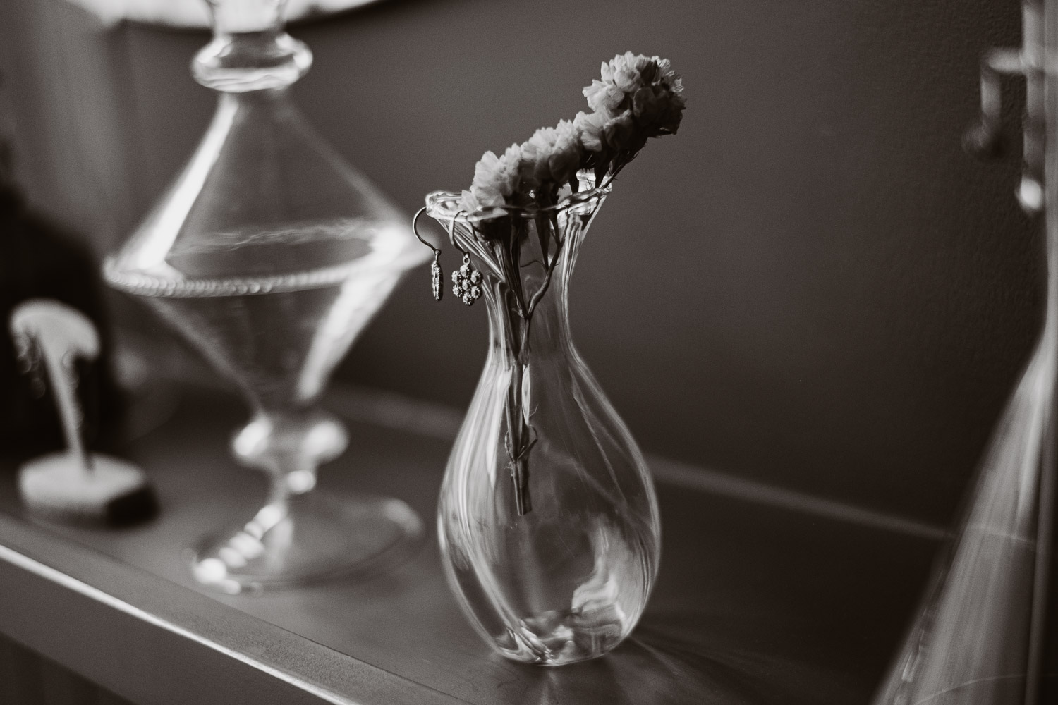 Séance N&B photo portrait artisan créateur boutique atelier Helene Turbé Joaillère Bijoux à Nantes