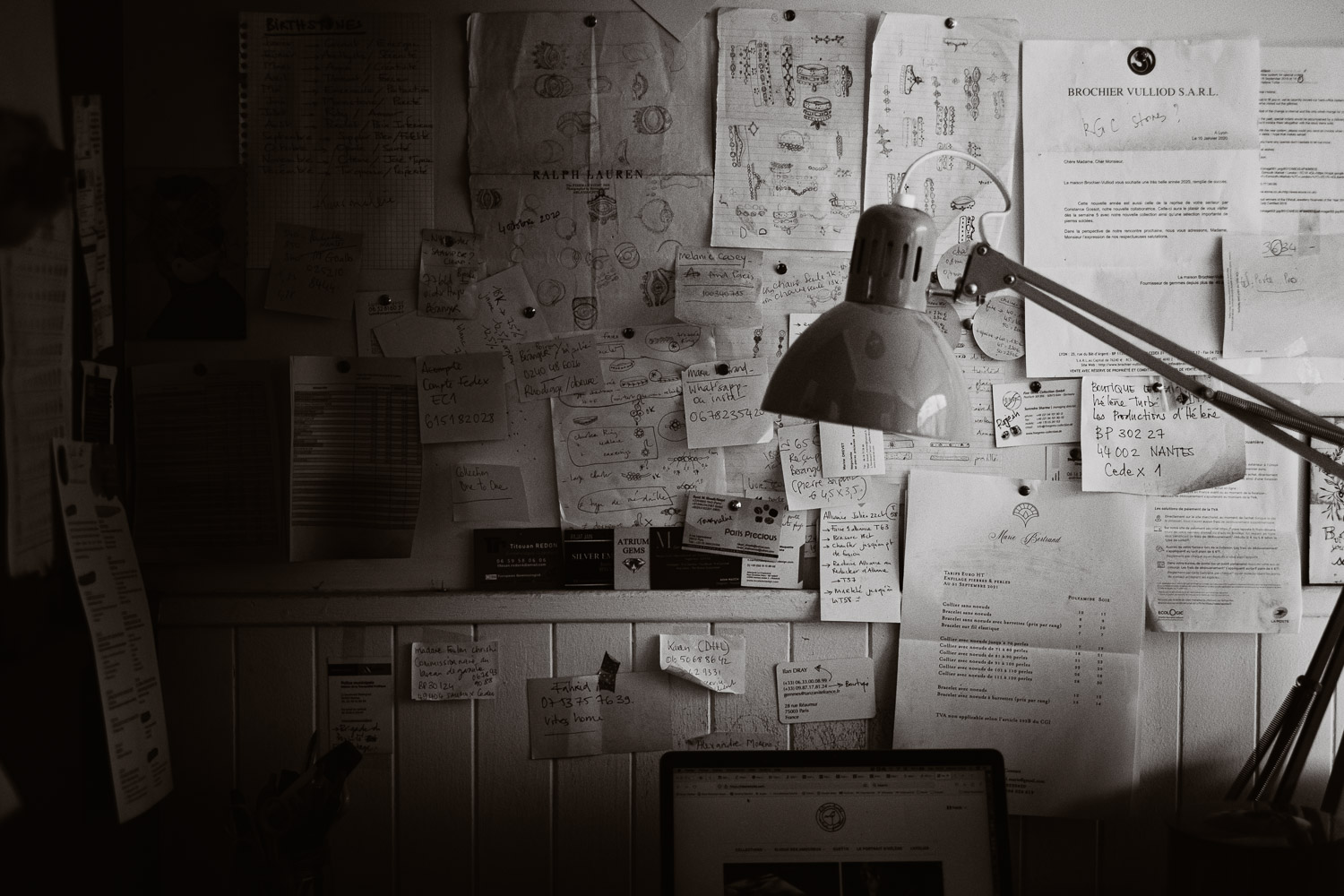 Séance N&B photo portrait artisan créateur boutique atelier Helene Turbé Joaillère Bijoux à Nantes