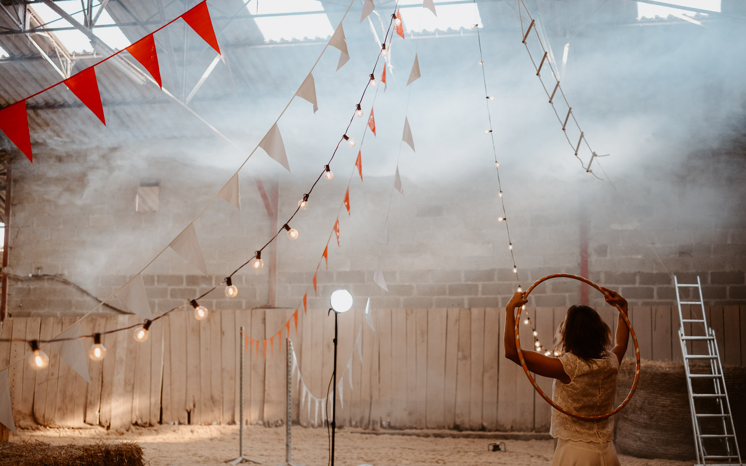 Séance photo de couple day after mise en scène thème arts du cirque en pays de la loire (44)