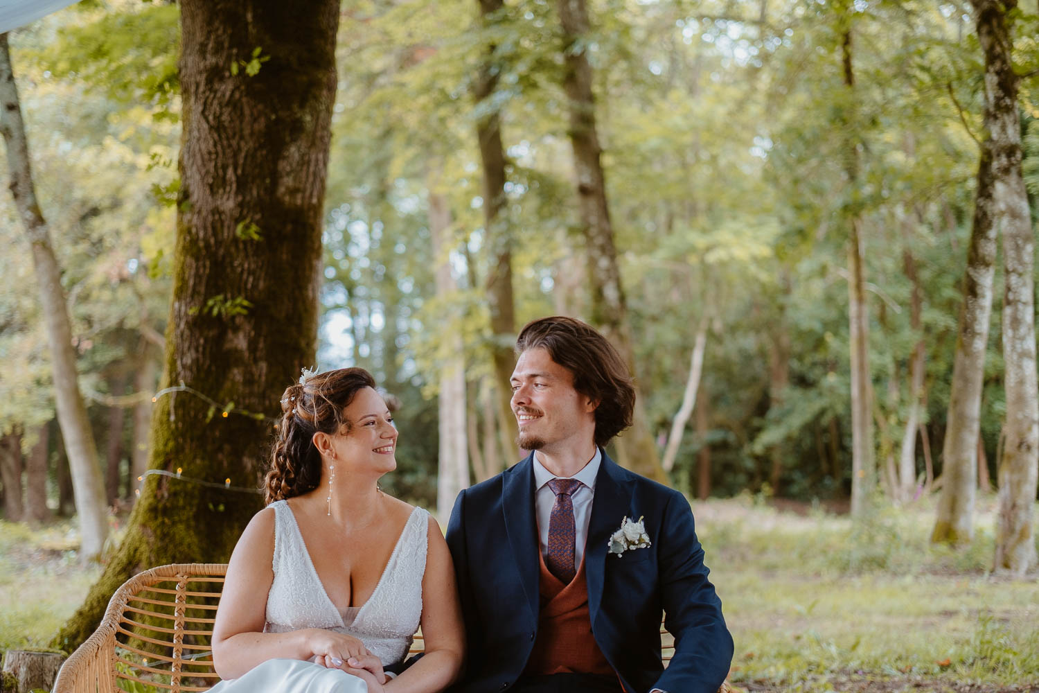 reportage photo mariage lifestyle cérémonie laïque — Château de la Forêt au Cellier