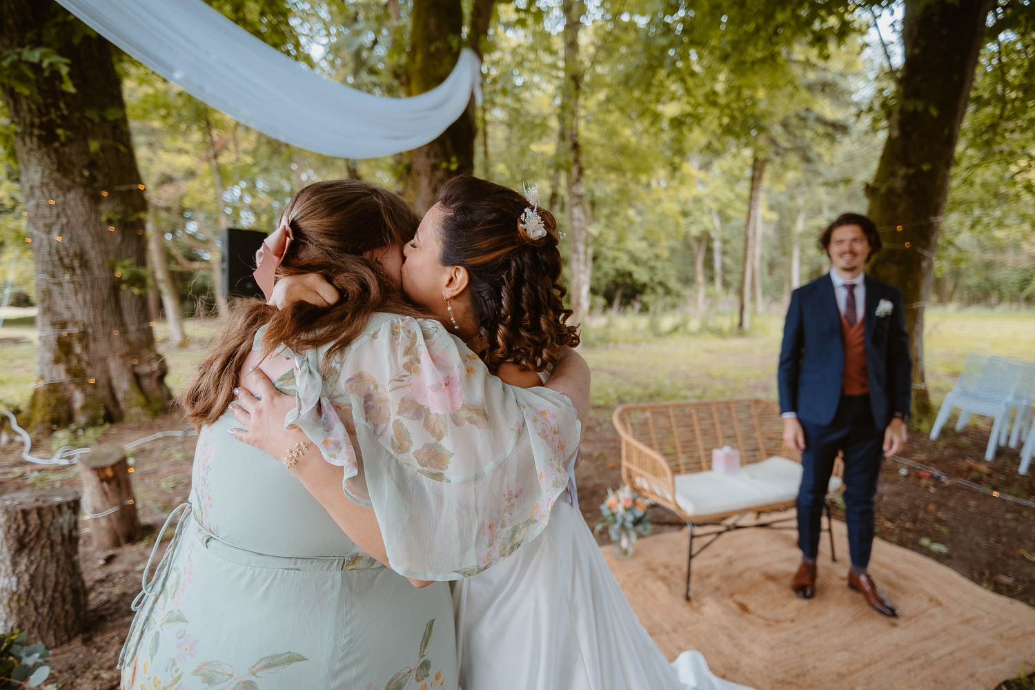 reportage photo mariage lifestyle cérémonie laïque — Château de la Forêt au Cellier