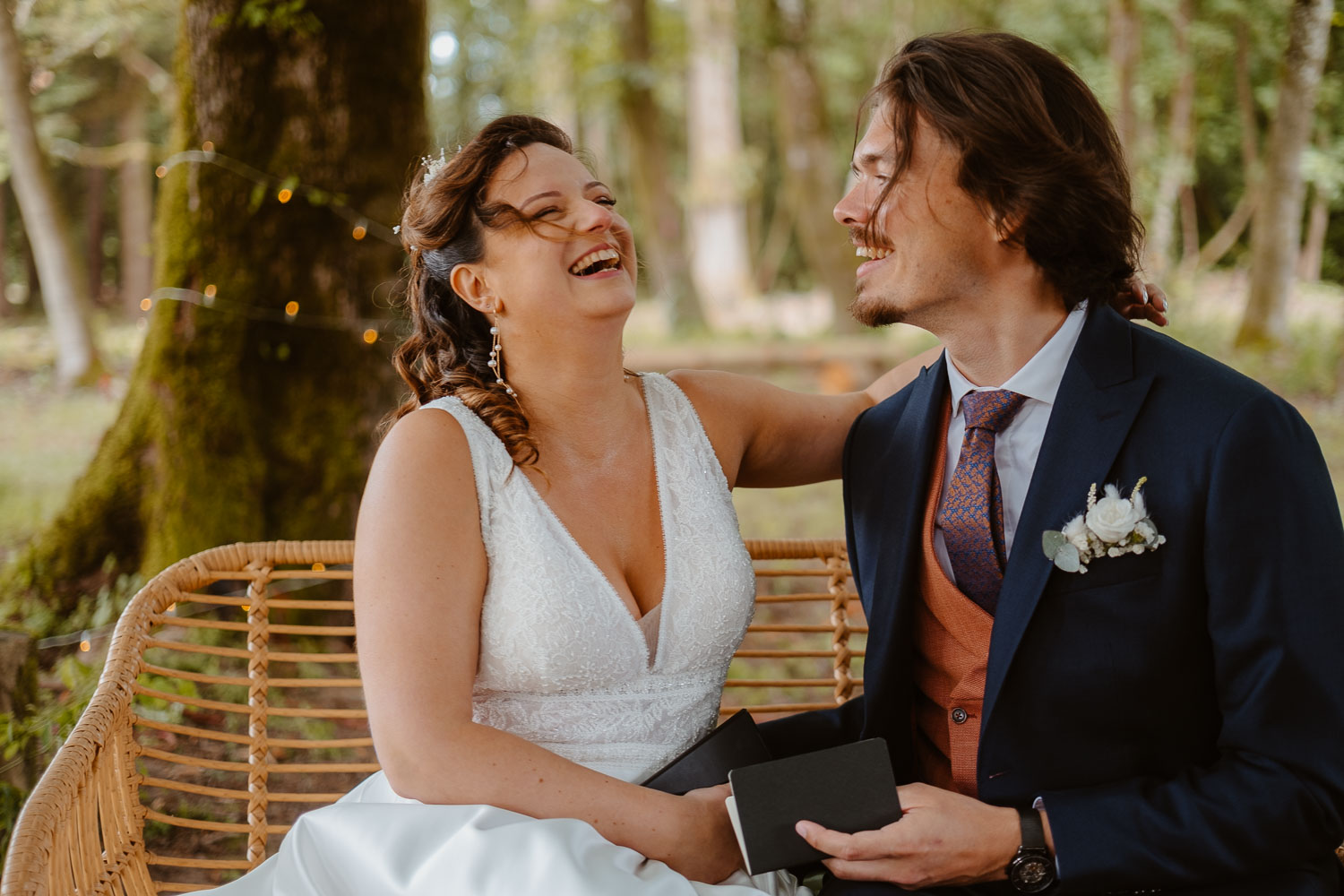 reportage photo mariage lifestyle cérémonie laïque — Château de la Forêt au Cellier