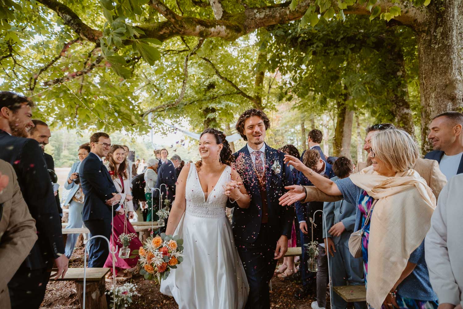reportage photo mariage lifestyle cérémonie laïque — Château de la Forêt au Cellier