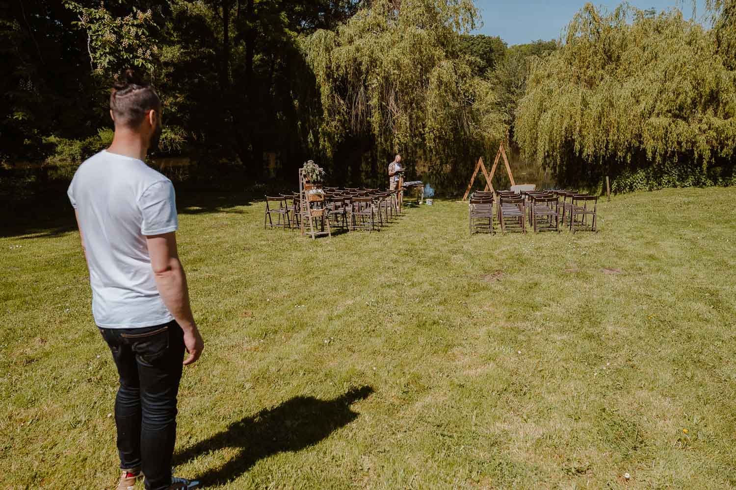 reportage photo lifestyle mariage printemps — Château du Coing à Saint Fiacre sur Maine