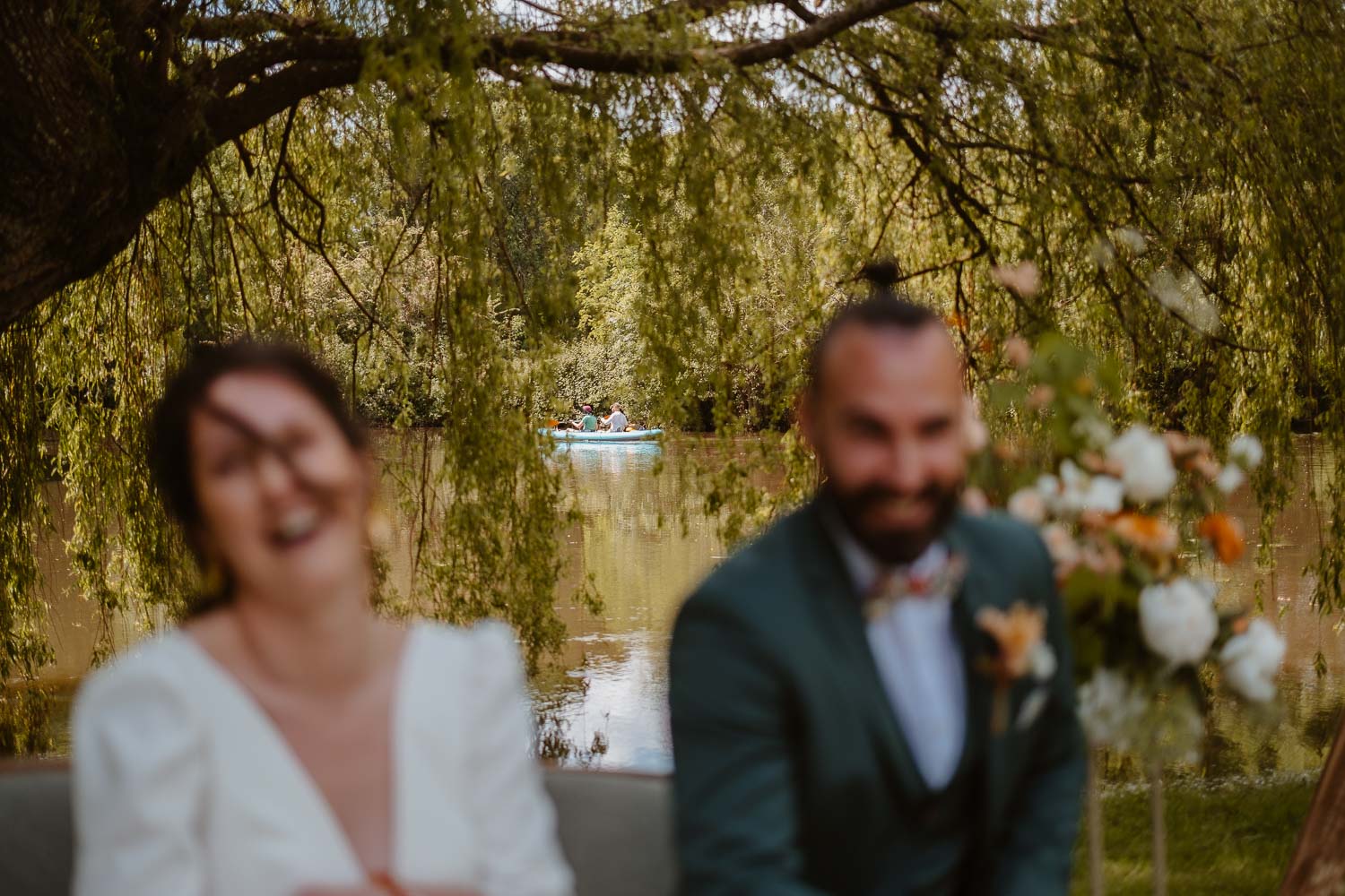 reportage photo mariage lifestyle cérémonie laïque — Château du Coing à Saint Fiacre sur Maine