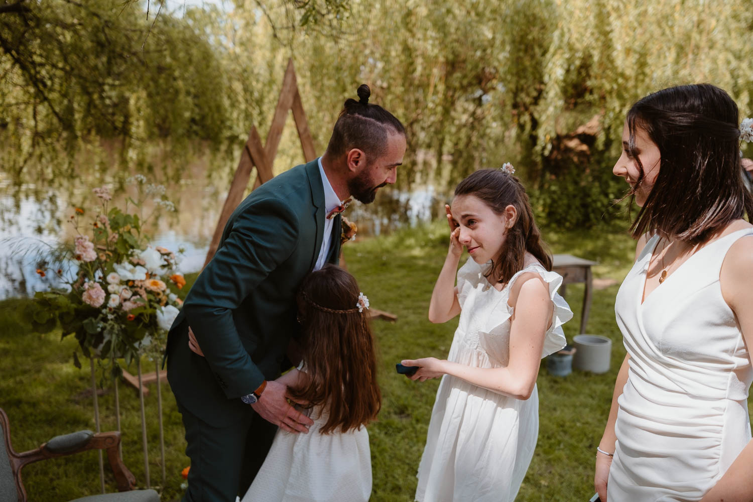 reportage photo mariage lifestyle cérémonie laïque — Château du Coing à Saint Fiacre sur Maine
