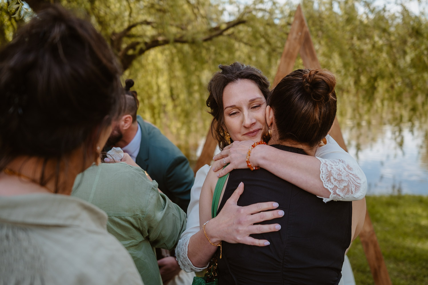 reportage photo mariage lifestyle cérémonie laïque — Château du Coing à Saint Fiacre sur Maine