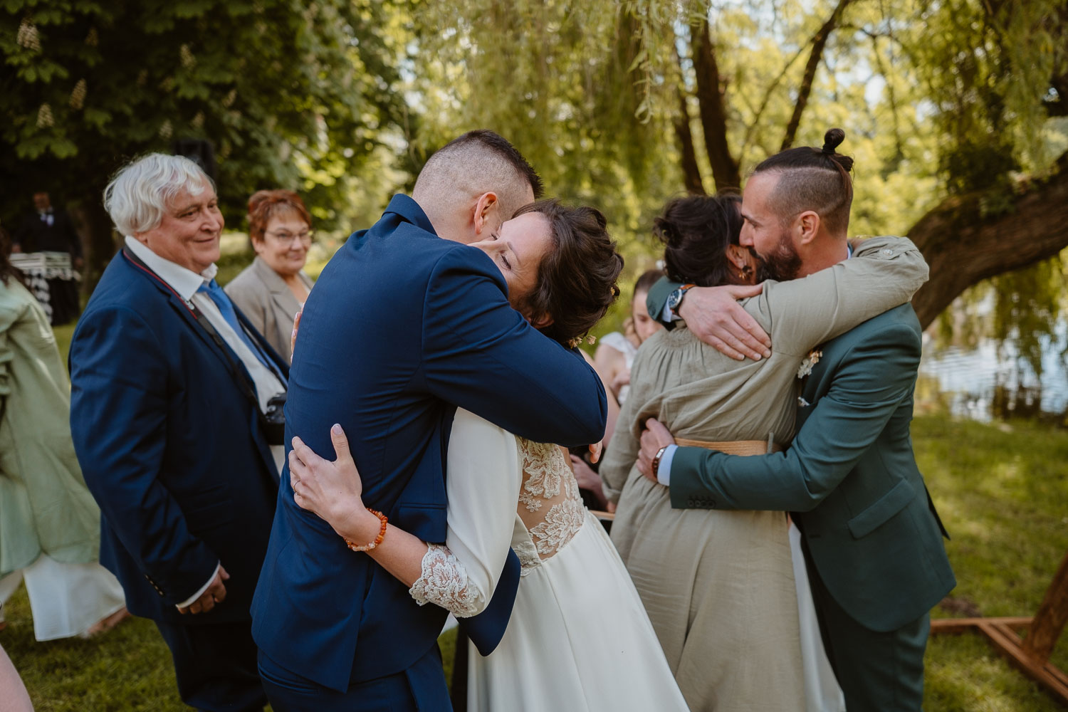 reportage photo mariage lifestyle cérémonie laïque — Château du Coing à Saint Fiacre sur Maine