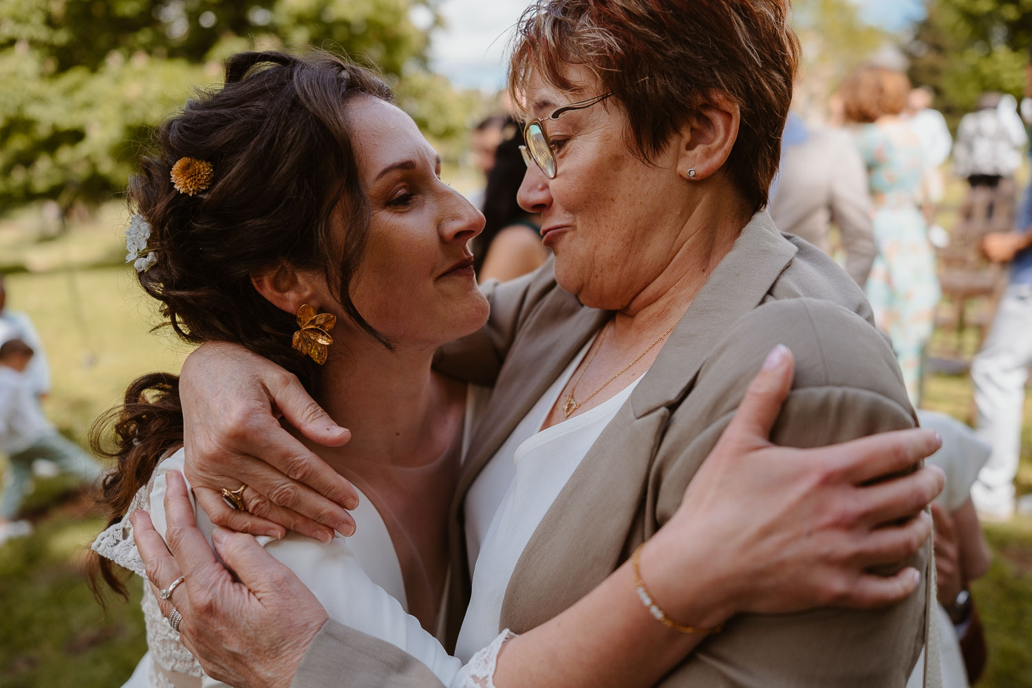 reportage photo mariage lifestyle cérémonie laïque — Château du Coing à Saint Fiacre sur Maine