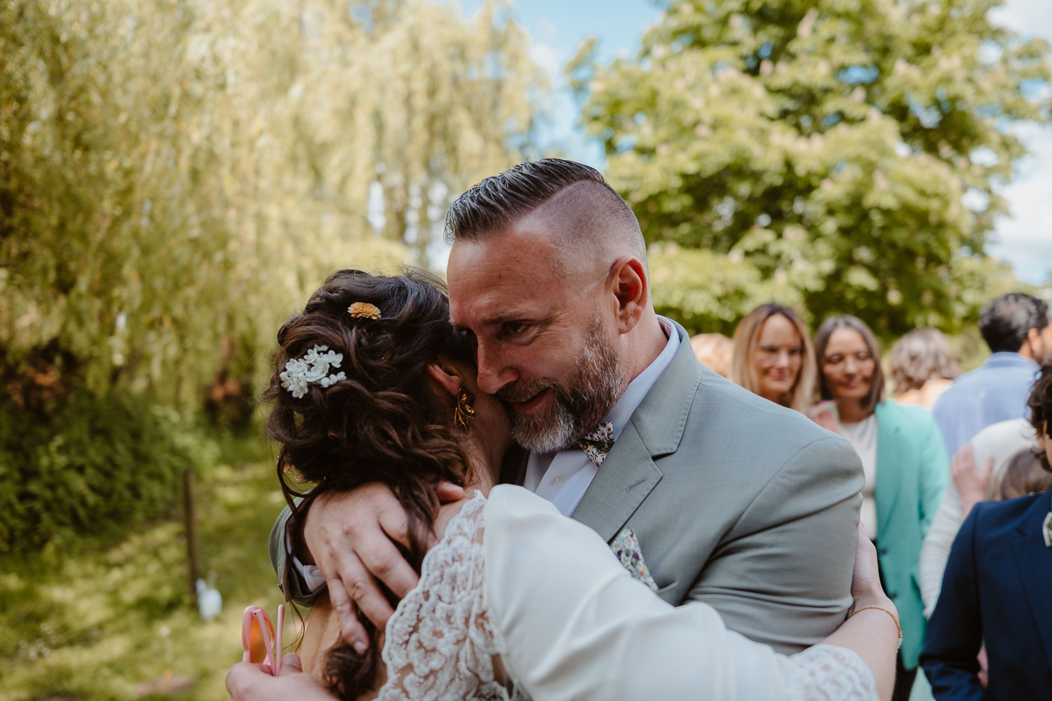 reportage photo mariage lifestyle cérémonie laïque — Château du Coing à Saint Fiacre sur Maine