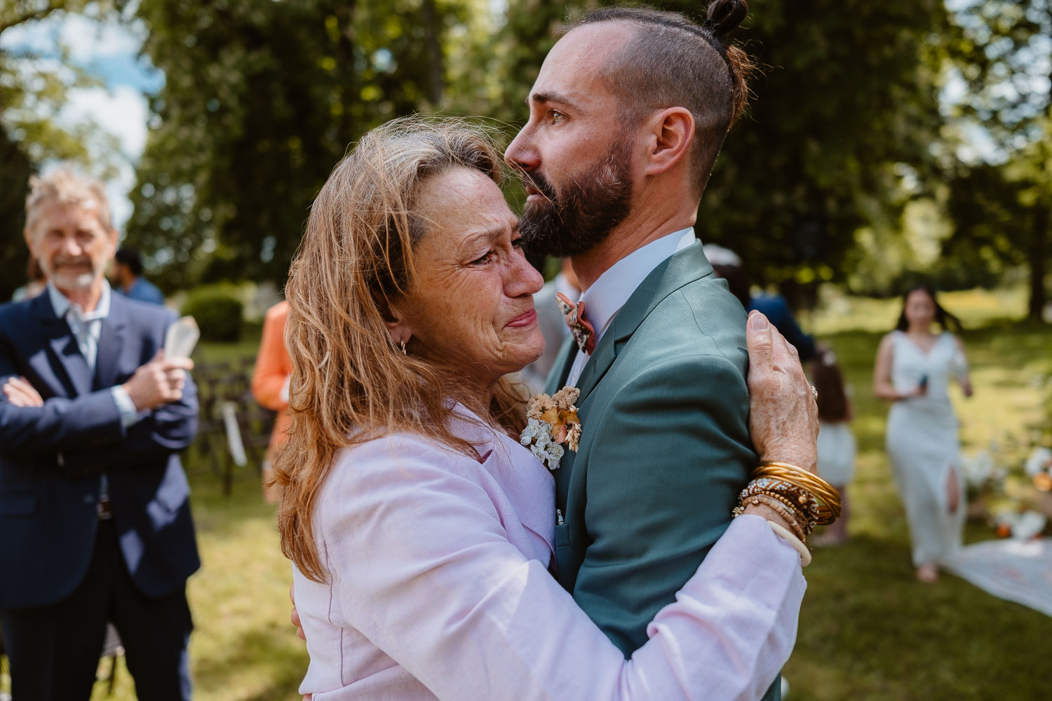 reportage photo mariage lifestyle cérémonie laïque — Château du Coing à Saint Fiacre sur Maine