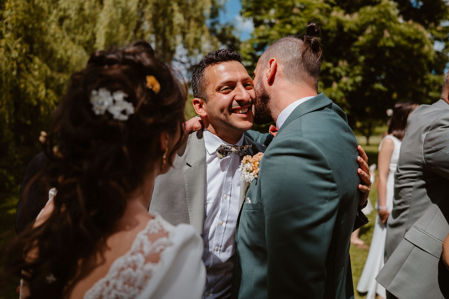 reportage photo mariage lifestyle cérémonie laïque — Château du Coing à Saint Fiacre sur Maine