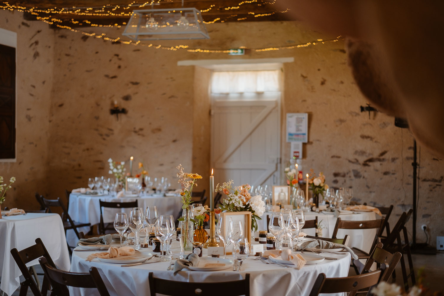 décoration salle tables mariage— Château du Coing à Saint Fiacre sur Maine