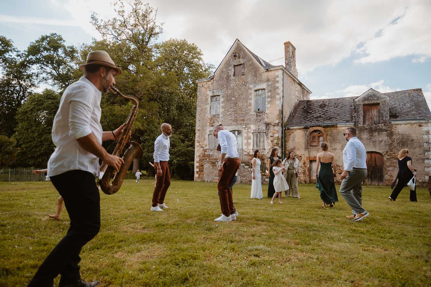musicien jazz cocktail mariage — Château du Coing à Saint Fiacre sur Maine