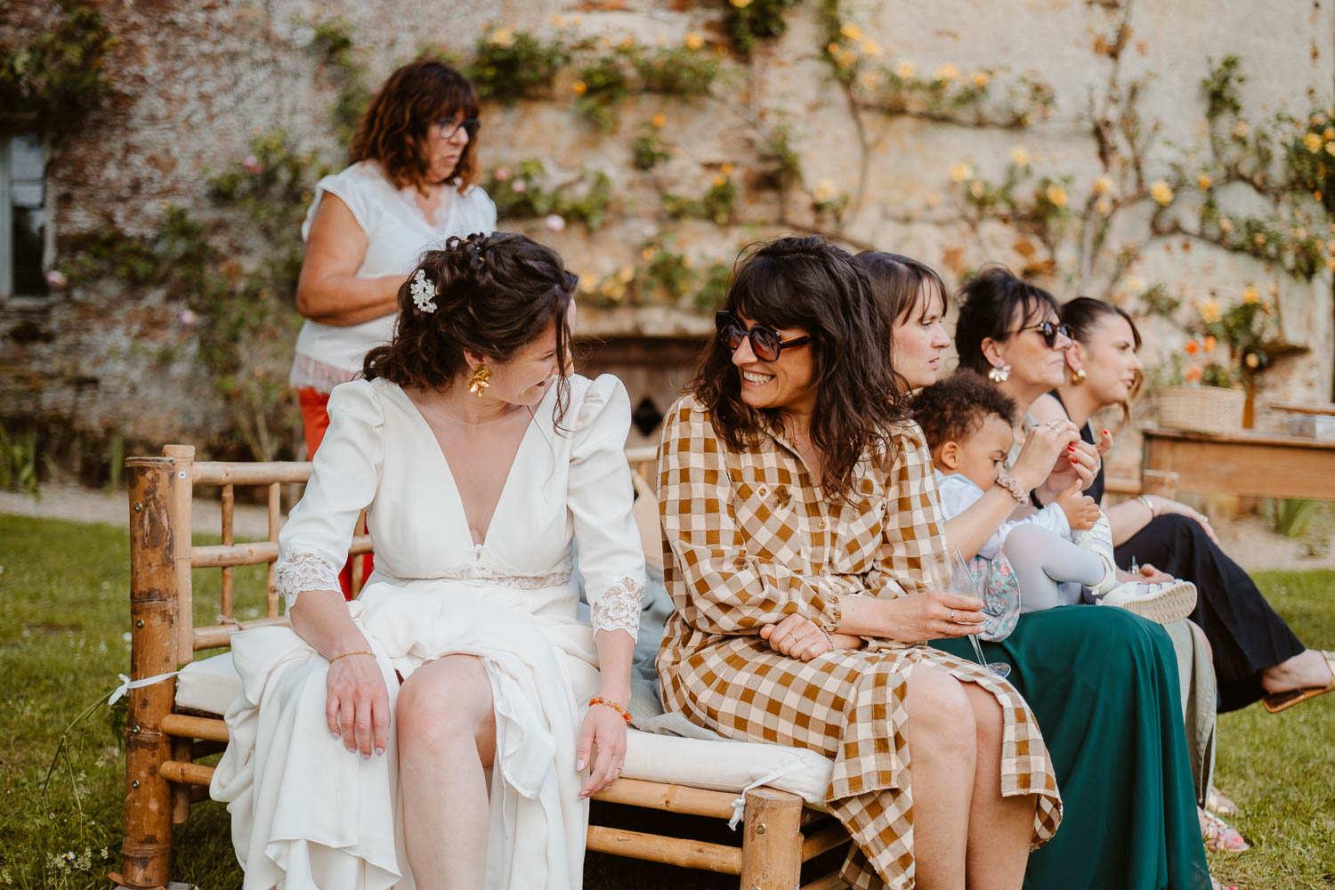 reportage photo lifestyle instants de vie cocktail mariage— Château du Coing à Saint Fiacre sur Maine