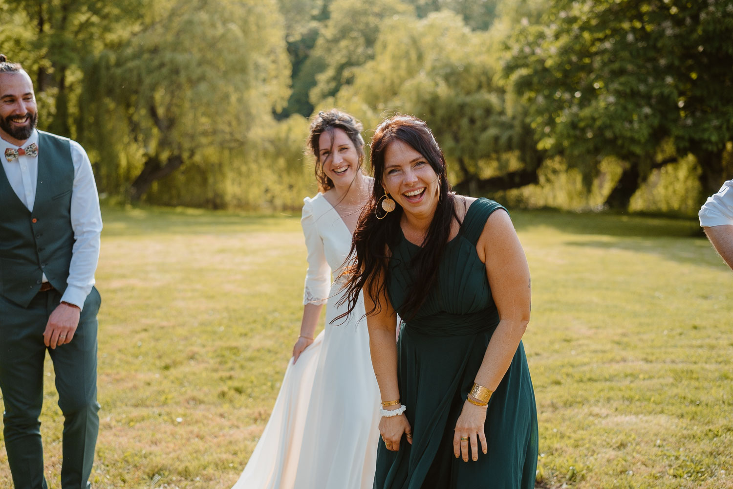 reportage photo groupe fun mariage— Château du Coing à Saint Fiacre sur Maine