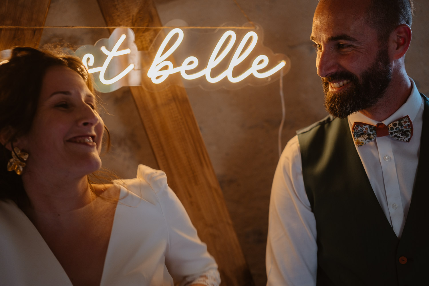 Entrée en salle mariés soirée — Château du Coing à Saint Fiacre sur Maine