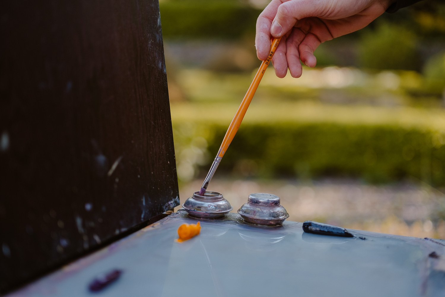 Séance photo reportage portrait artiste peintre achitecture Sami Toualit à Savennières (49)