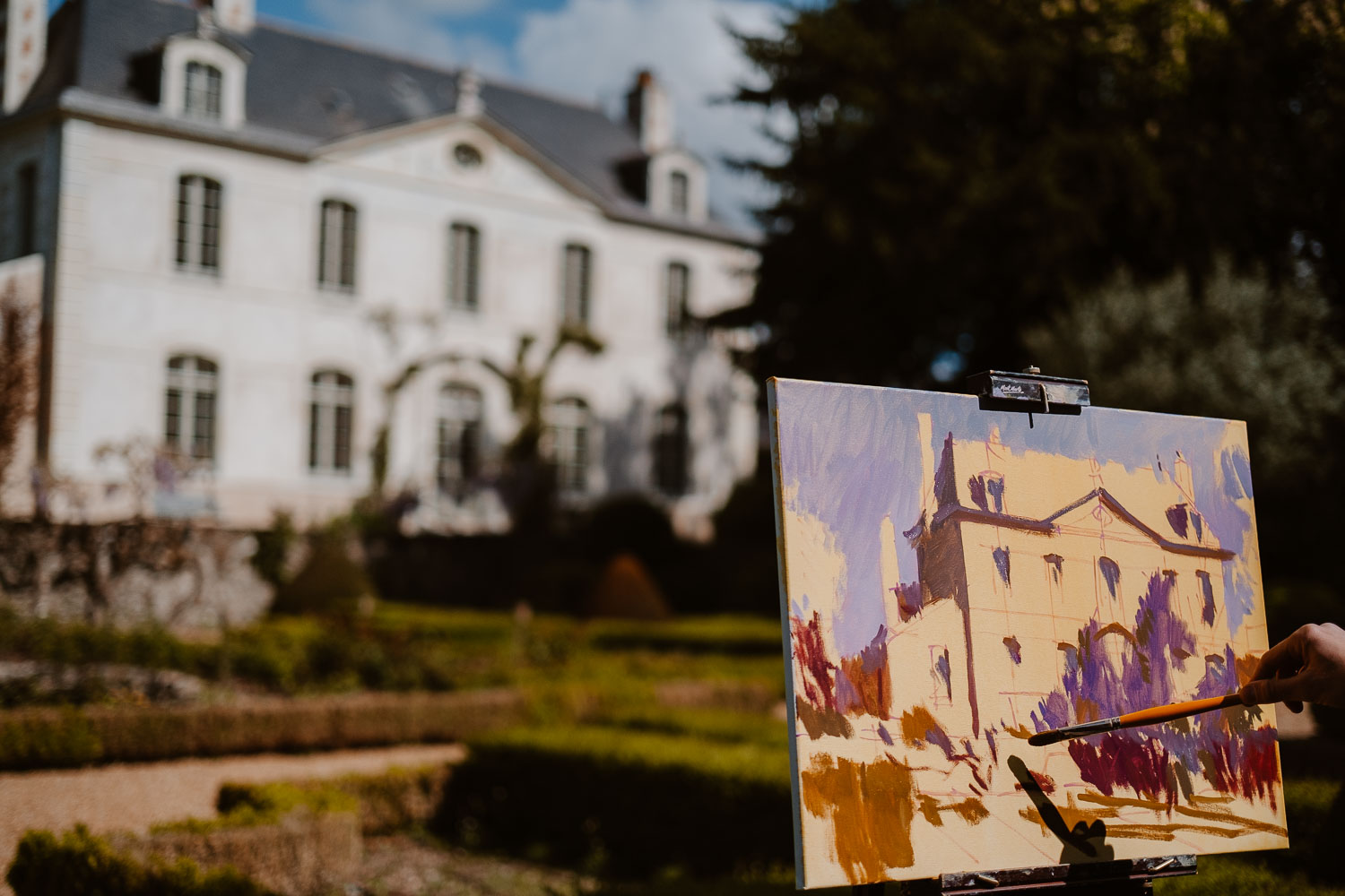 Séance photo reportage portrait artiste peintre achitecture Sami Toualit à Savennières (49)