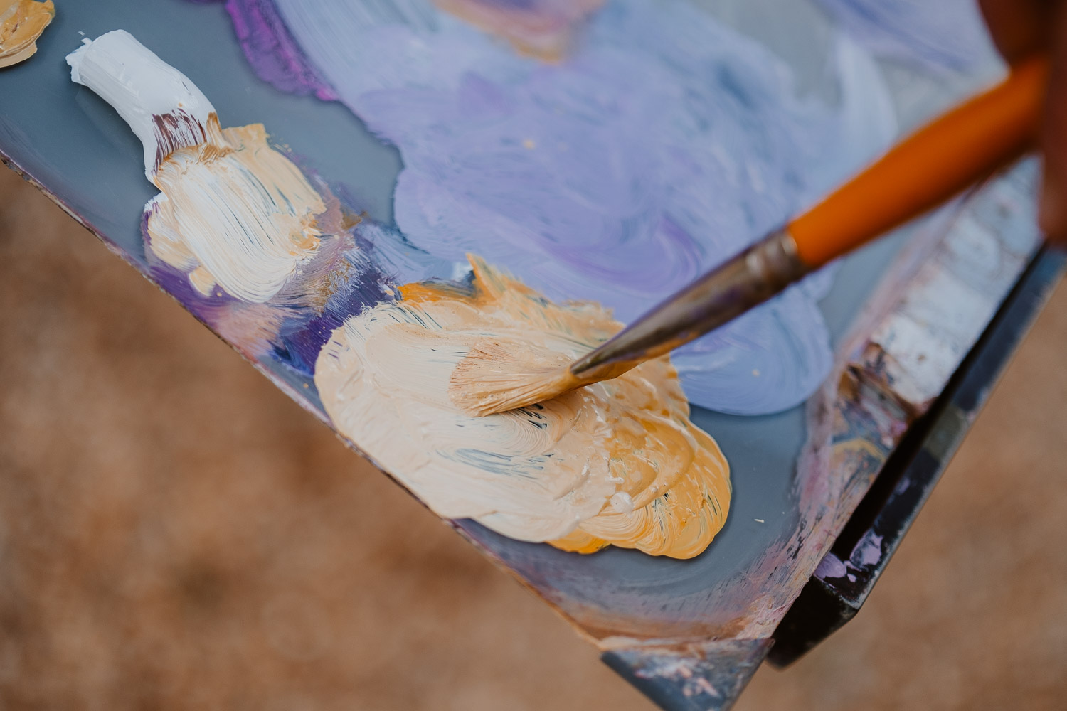 Séance photo reportage portrait artiste peintre achitecture Sami Toualit à Savennières (49)