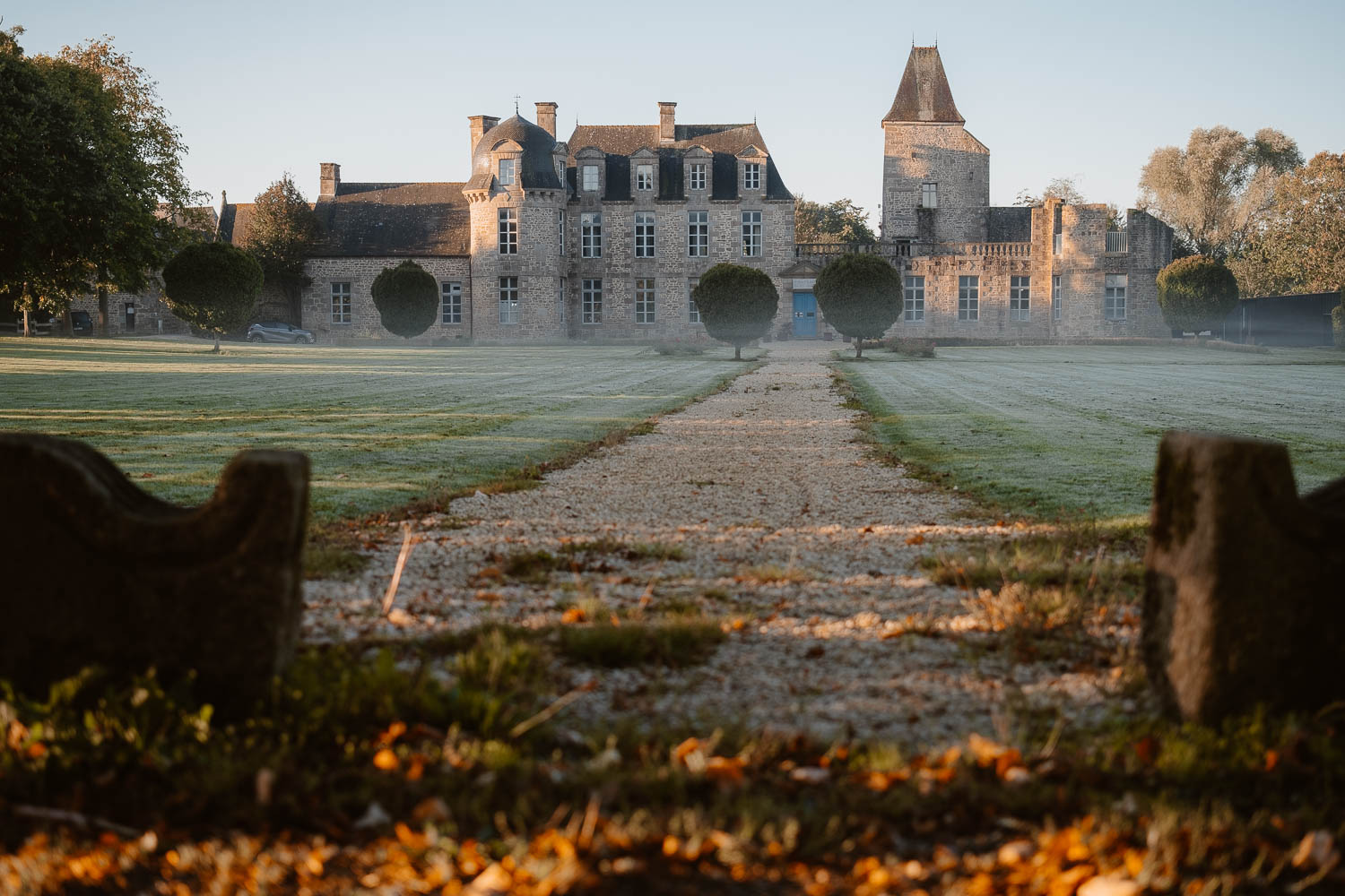 reportage photo lifestyle mariage automne — Château du Bois Guy à Parigné