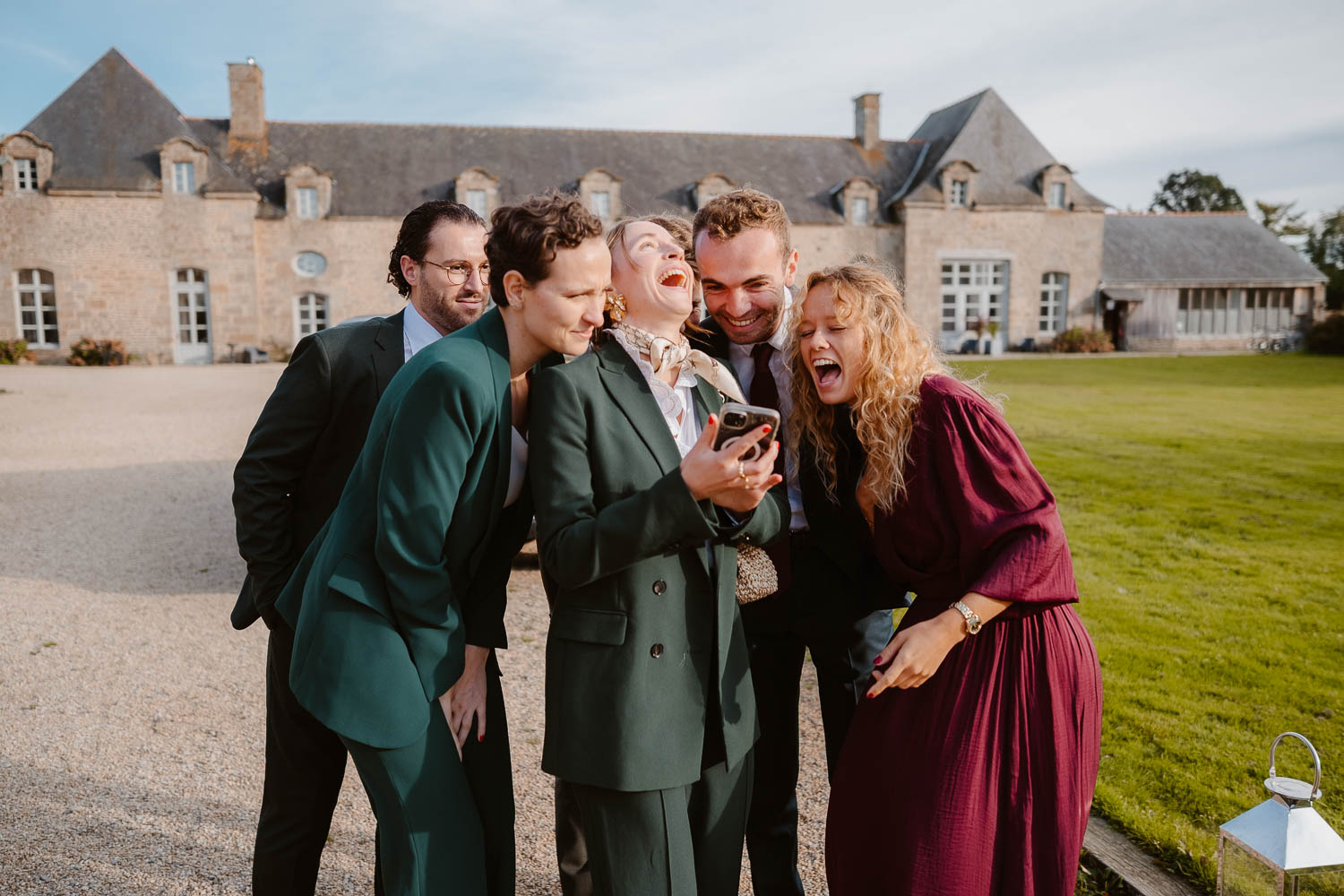 reportage photo lifestyle instants de vie cocktail mariage— Château du Bois Guy à Parigné