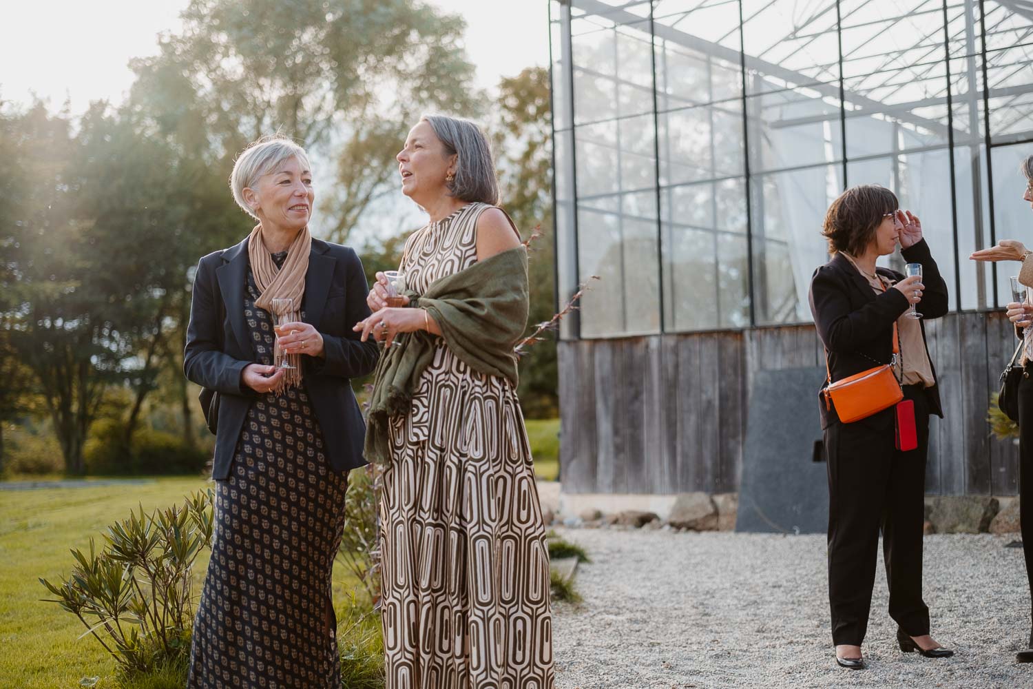 reportage photo lifestyle instants de vie cocktail mariage— Château du Bois Guy à Parigné