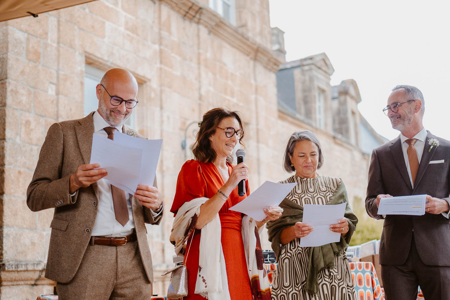 reportage photo lifestyle instants de vie cocktail mariage— Château du Bois Guy à Parigné