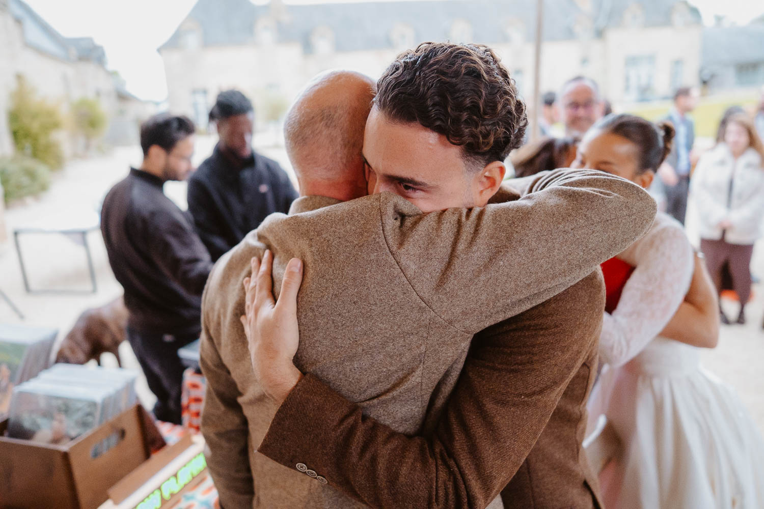 reportage photo lifestyle instants de vie cocktail mariage— Château du Bois Guy à Parigné