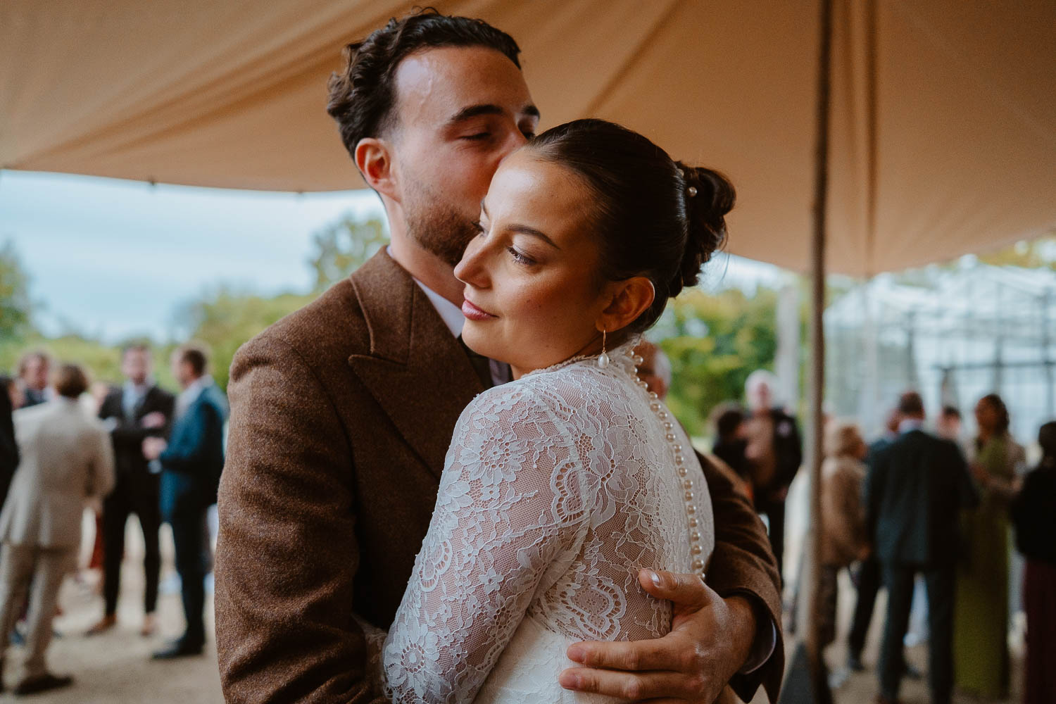 reportage photo lifestyle instants de vie cocktail mariage— Château du Bois Guy à Parigné