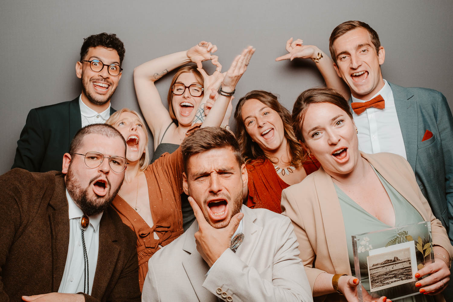 studio photo fun photomaton soirée mariage — Château du Bois Guy à Parigné