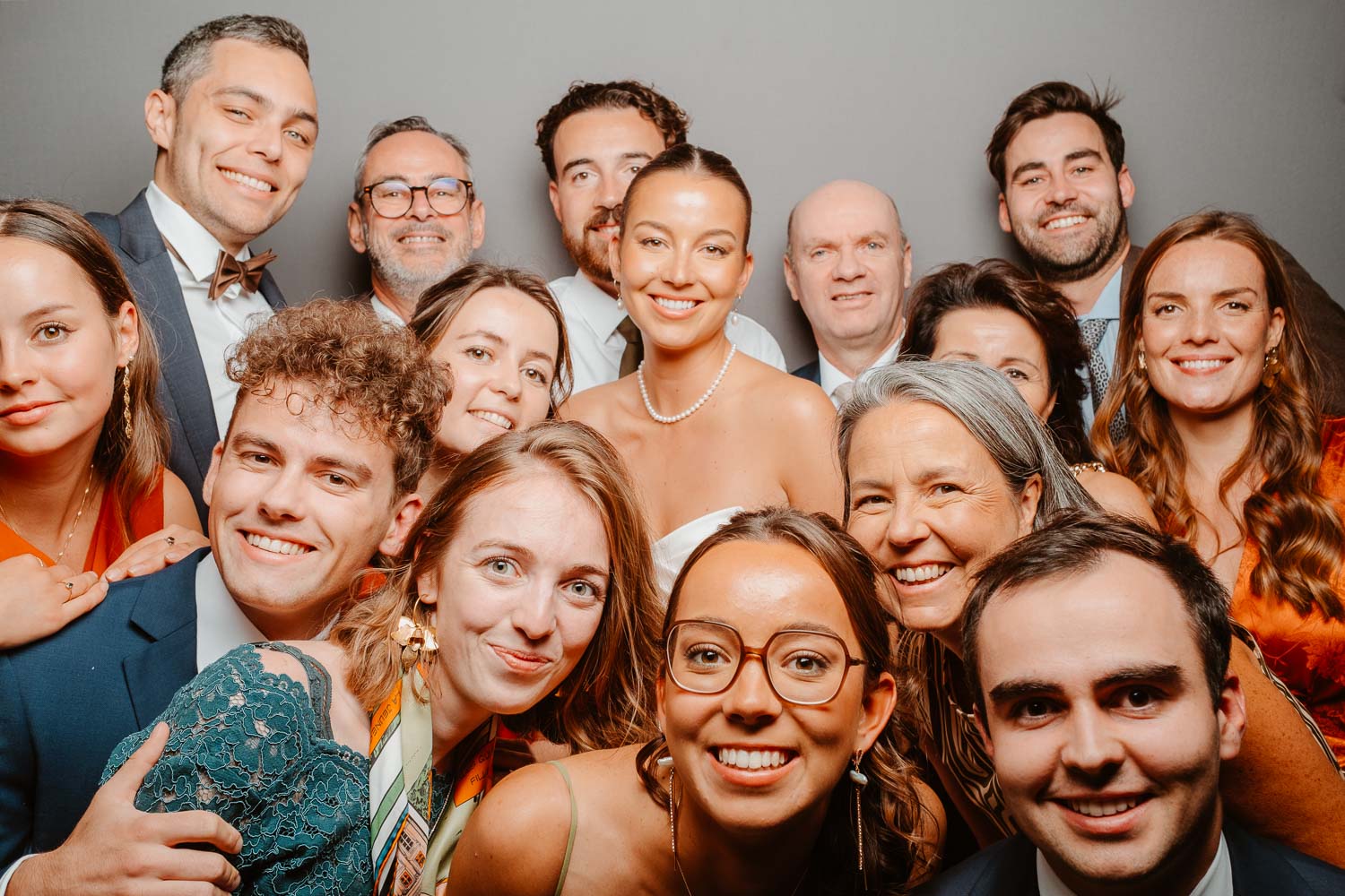 studio photo fun photomaton soirée mariage — Château du Bois Guy à Parigné