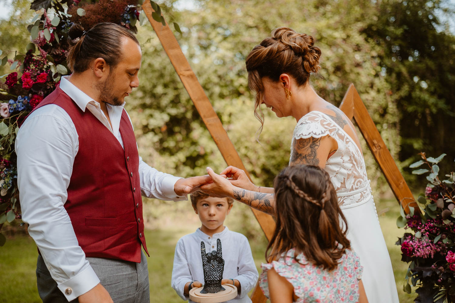 alliances mariage rock metal cérémonie laïque — Rives de Grandlieu - 44