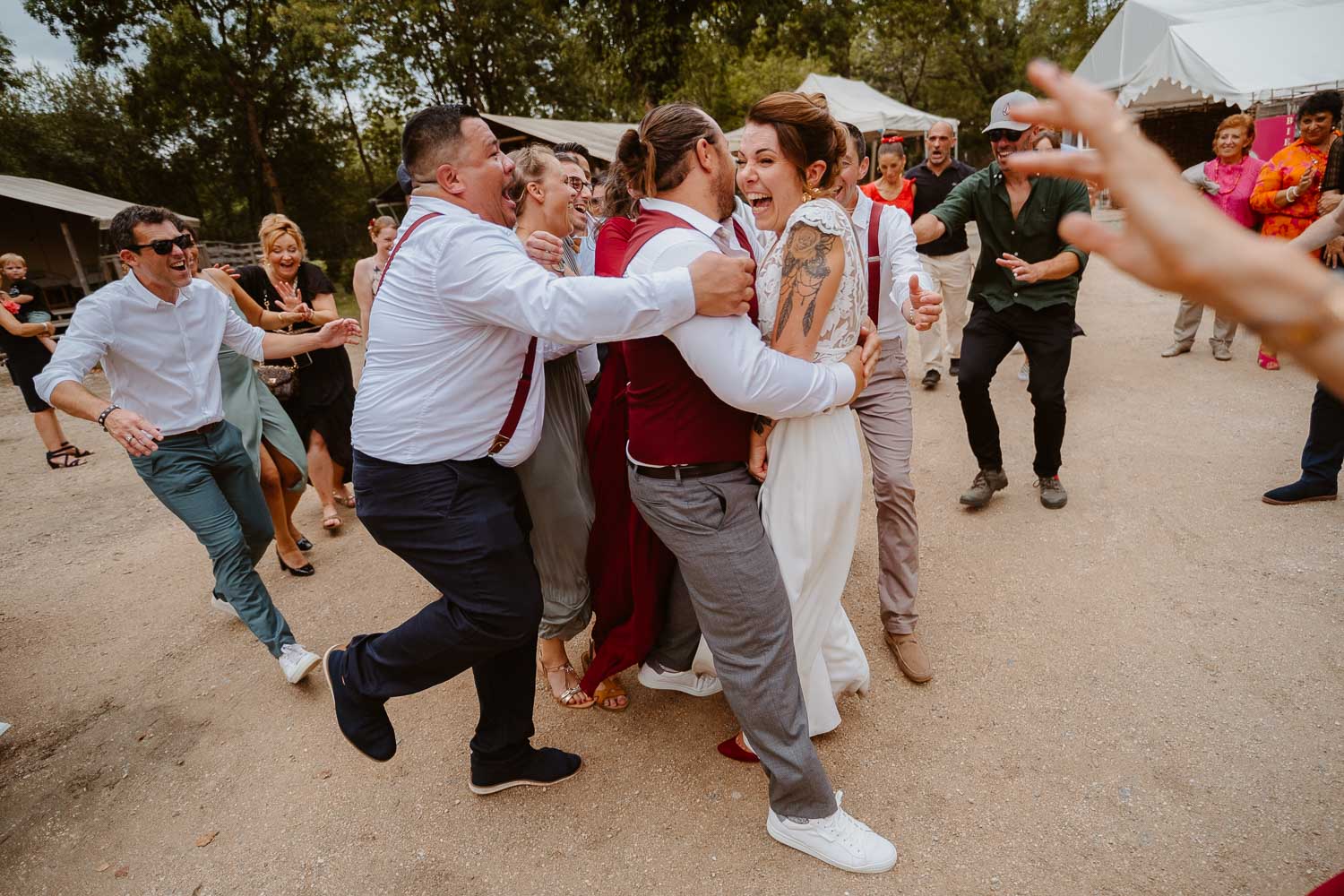 reportage photo groupe fun mariage— Rives de Grandlieu - 44