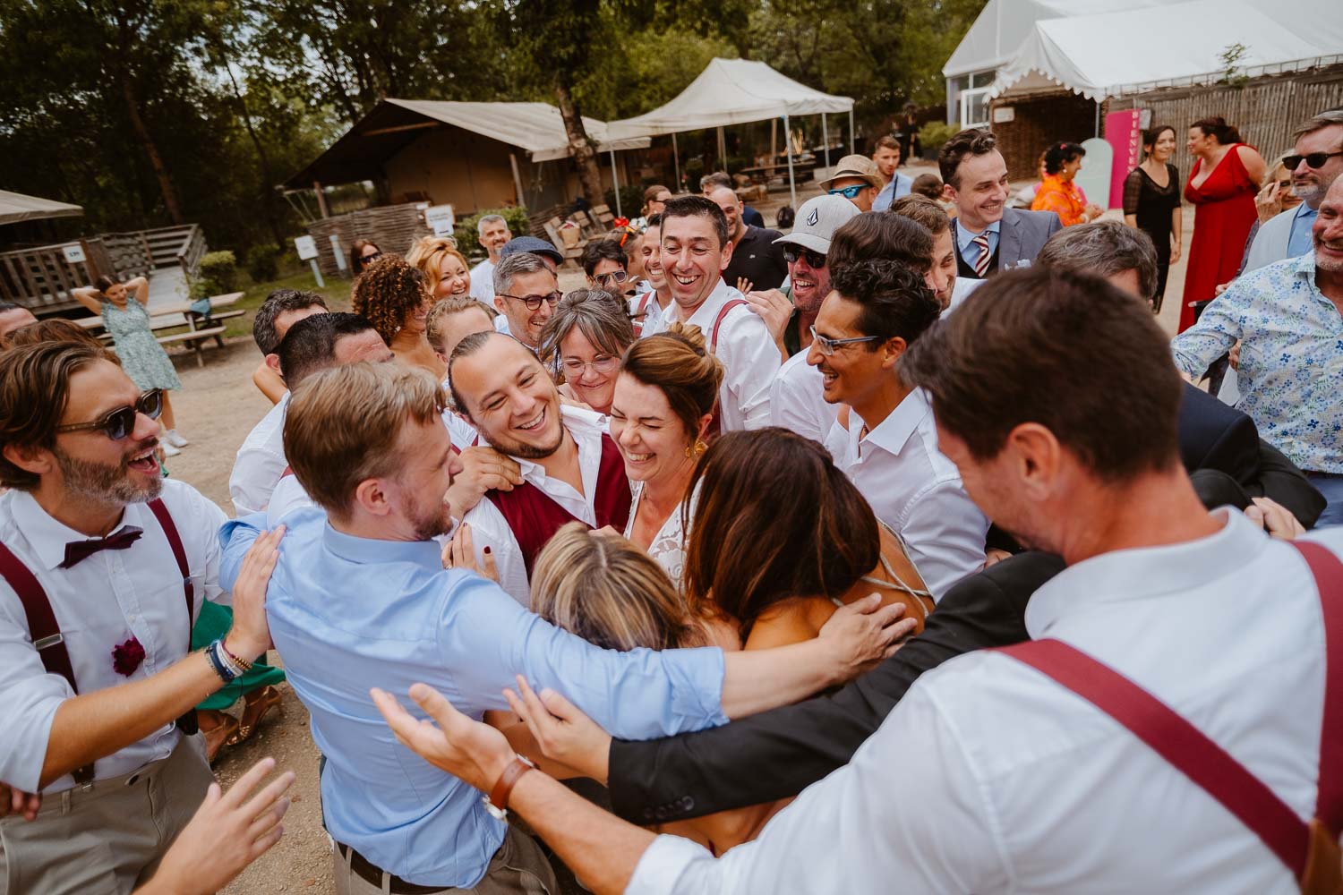 reportage photo groupe fun mariage— Rives de Grandlieu - 44