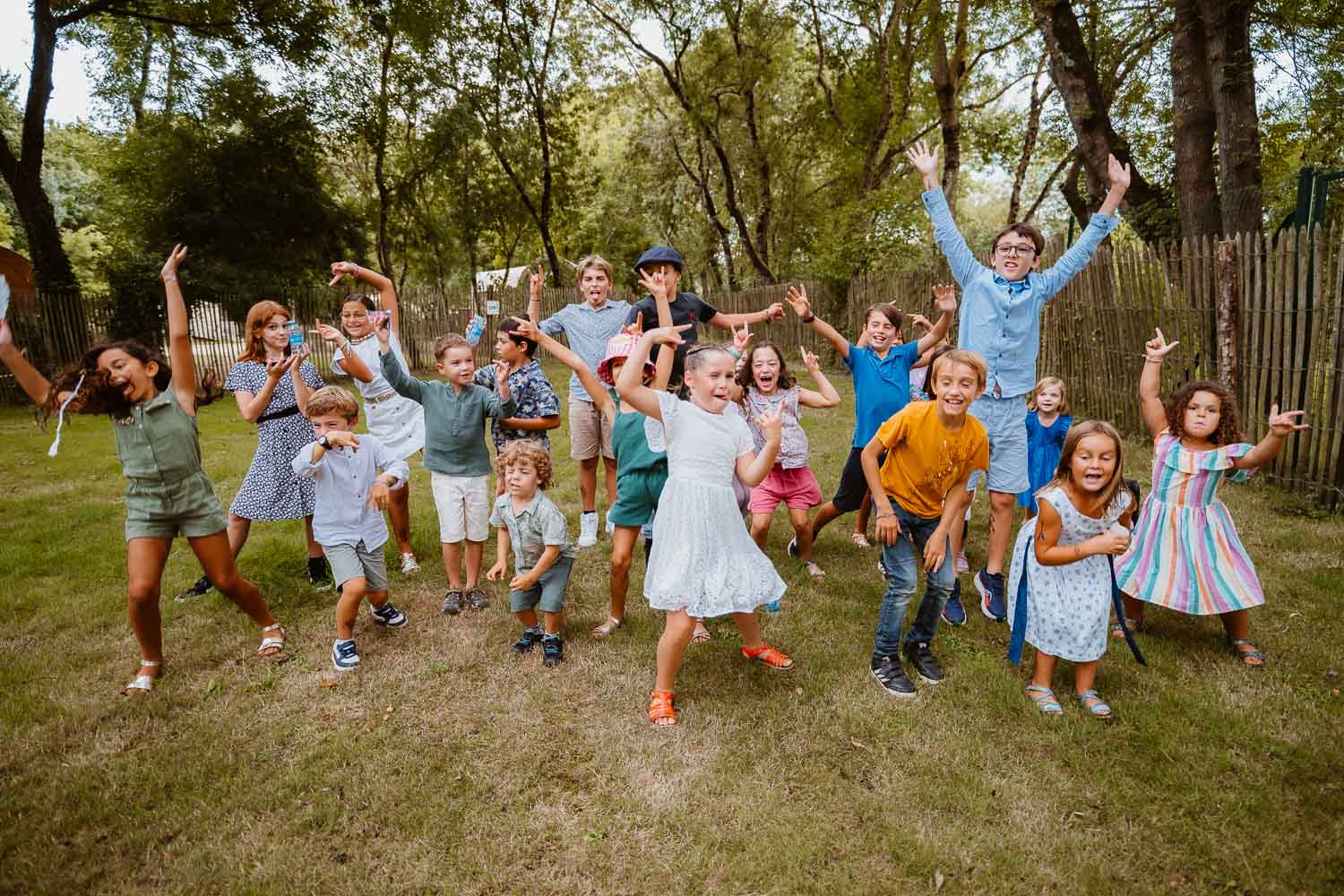 reportage photo groupe fun mariage— Rives de Grandlieu - 44